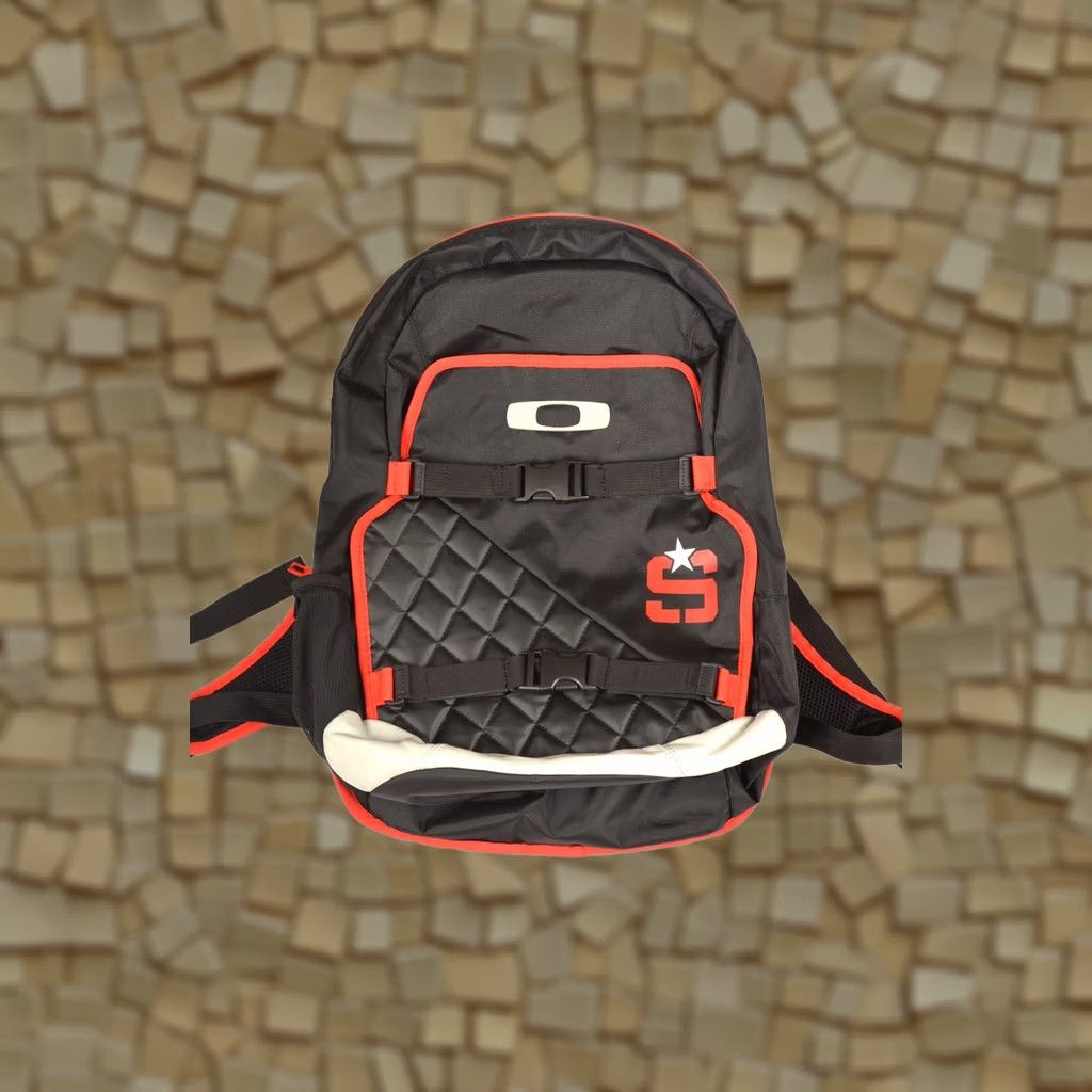 Oakley Oakley Vintage Center Logo Laptop Rucksack Backpack Bag OS Men Black Polyester OS Oakley Vintage Center Logo Backpack Mens Black OS Daypack Size ONE SIZE - 1 Thumbnail