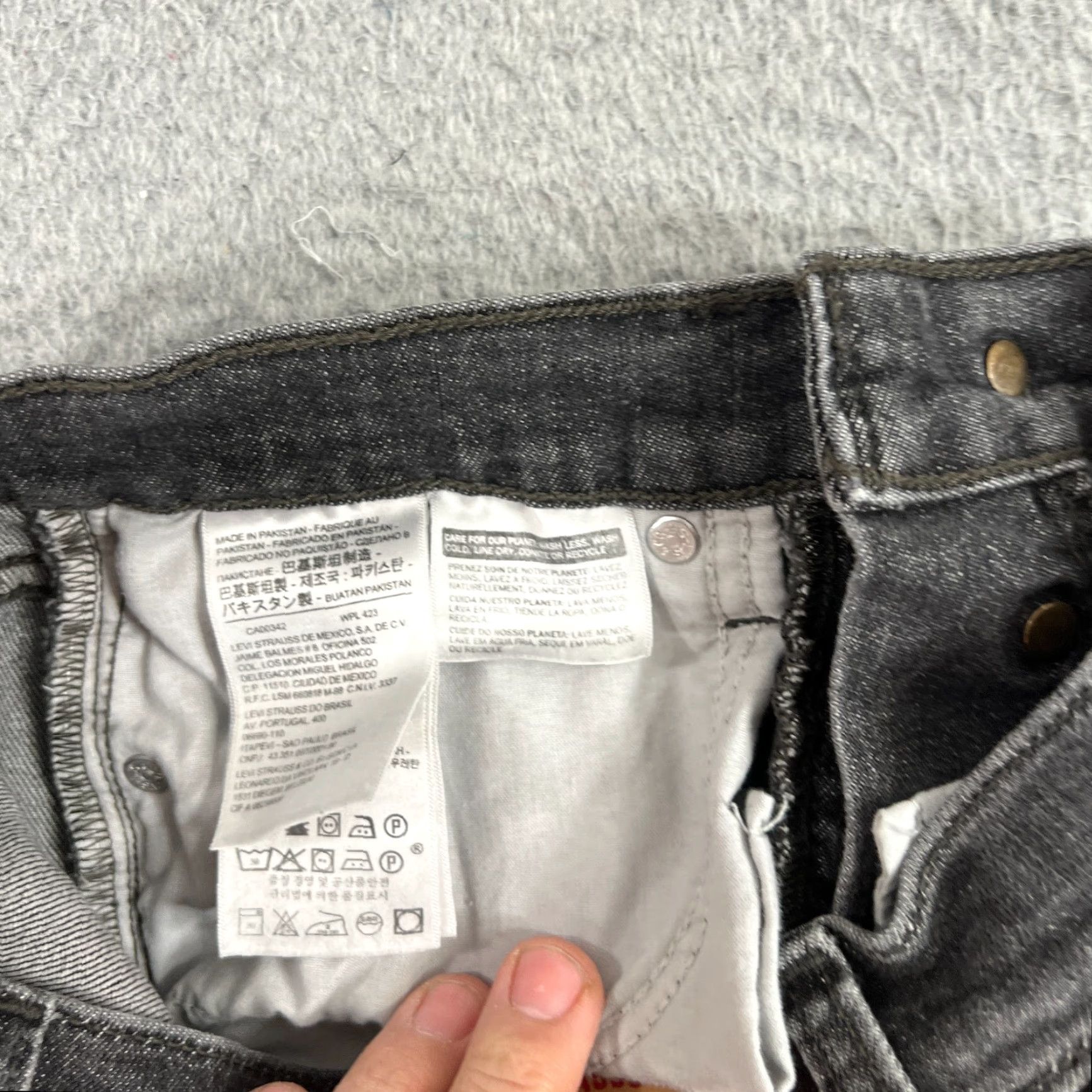 Levi's VINTAGE Levi's Jeans Womens Black 28 Skinny Stretch Denim Cotton Blend Modern Classic Size 28" / US 6 / IT 42 - 7 Thumbnail
