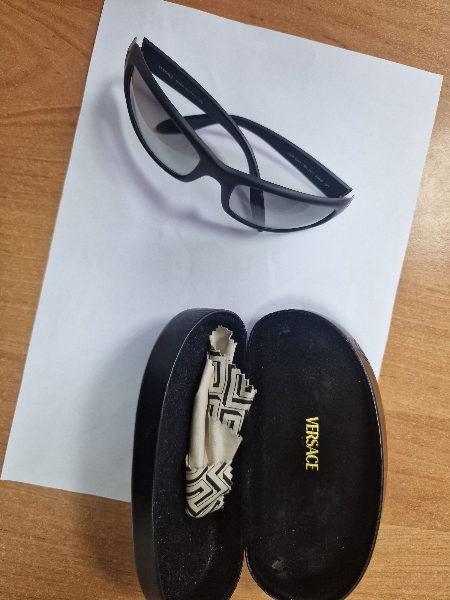 Versace Versace Vintage Sunglasses Size ONE SIZE - 6 Thumbnail