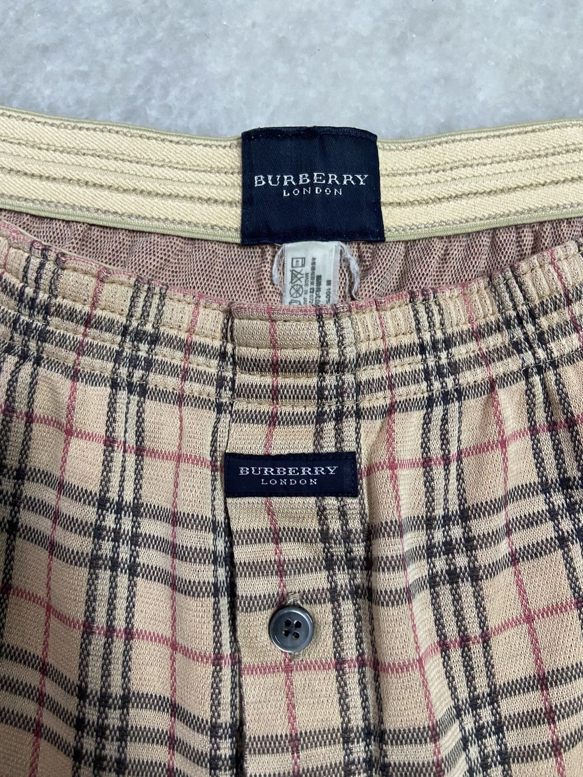 Burberry Vintage Burberry London Nova Check Shorts/Burberry Boxers Size US 32 / EU 48 - 2 Thumbnail