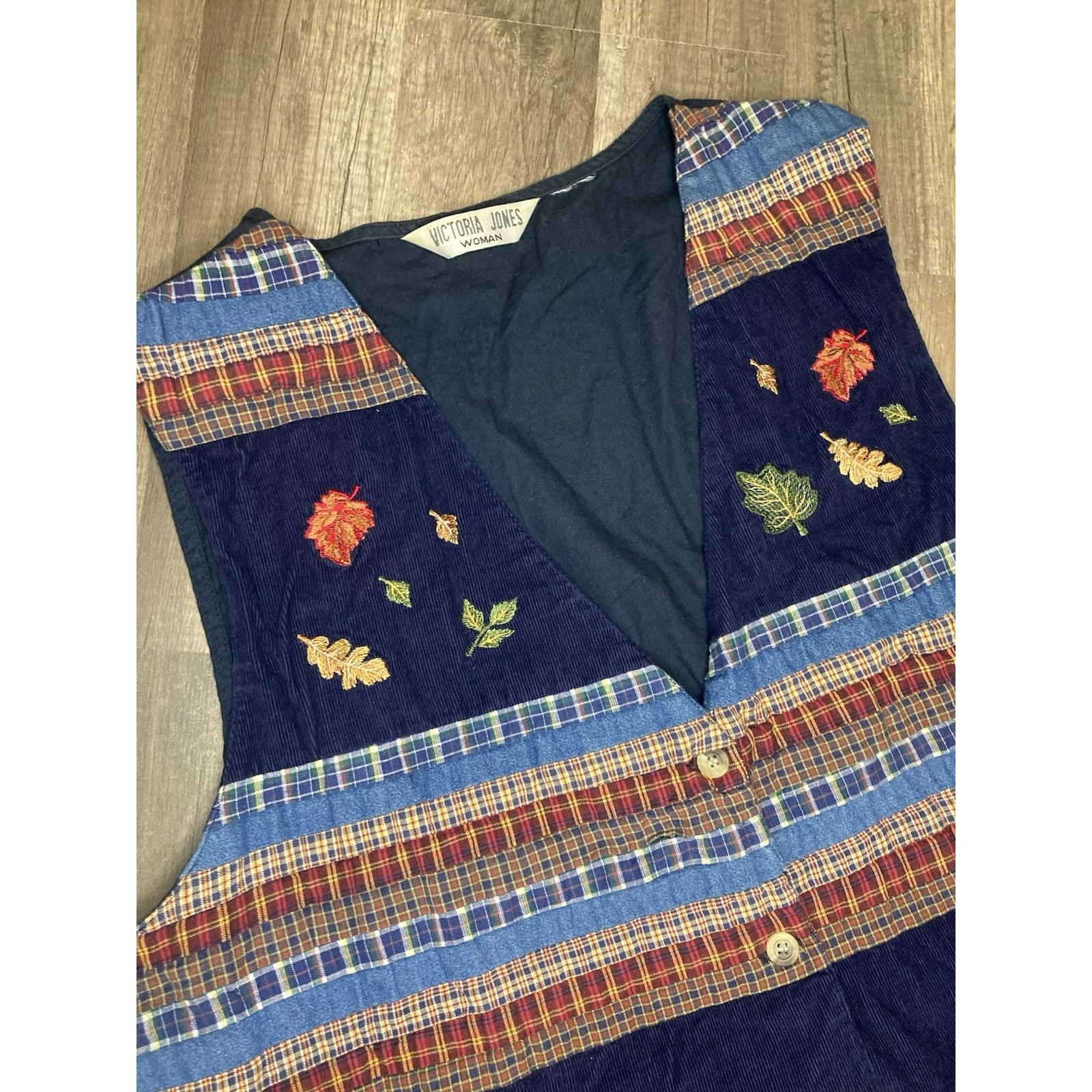 Vintage Vtg Embroidered Corduroy Vest XL/2X Cabin Cottage Teacher Size XL / US 12-14 / IT 48-50 - 2 Thumbnail