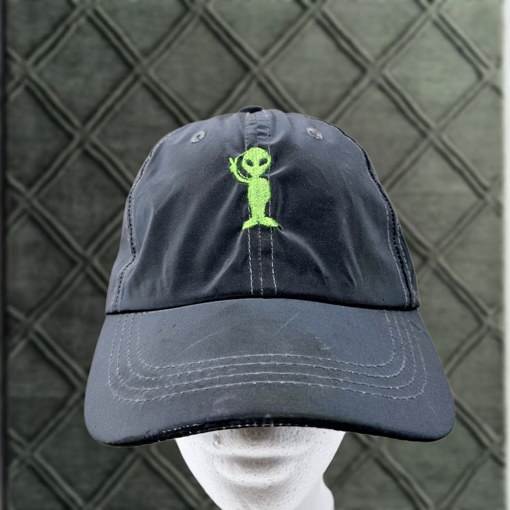 Logo 7 Alien Reflective Adjustable Hat Y2K Logo 90s Baseball Cap Multicolor Space Mens One Size Size ONE SIZE - 1 Thumbnail