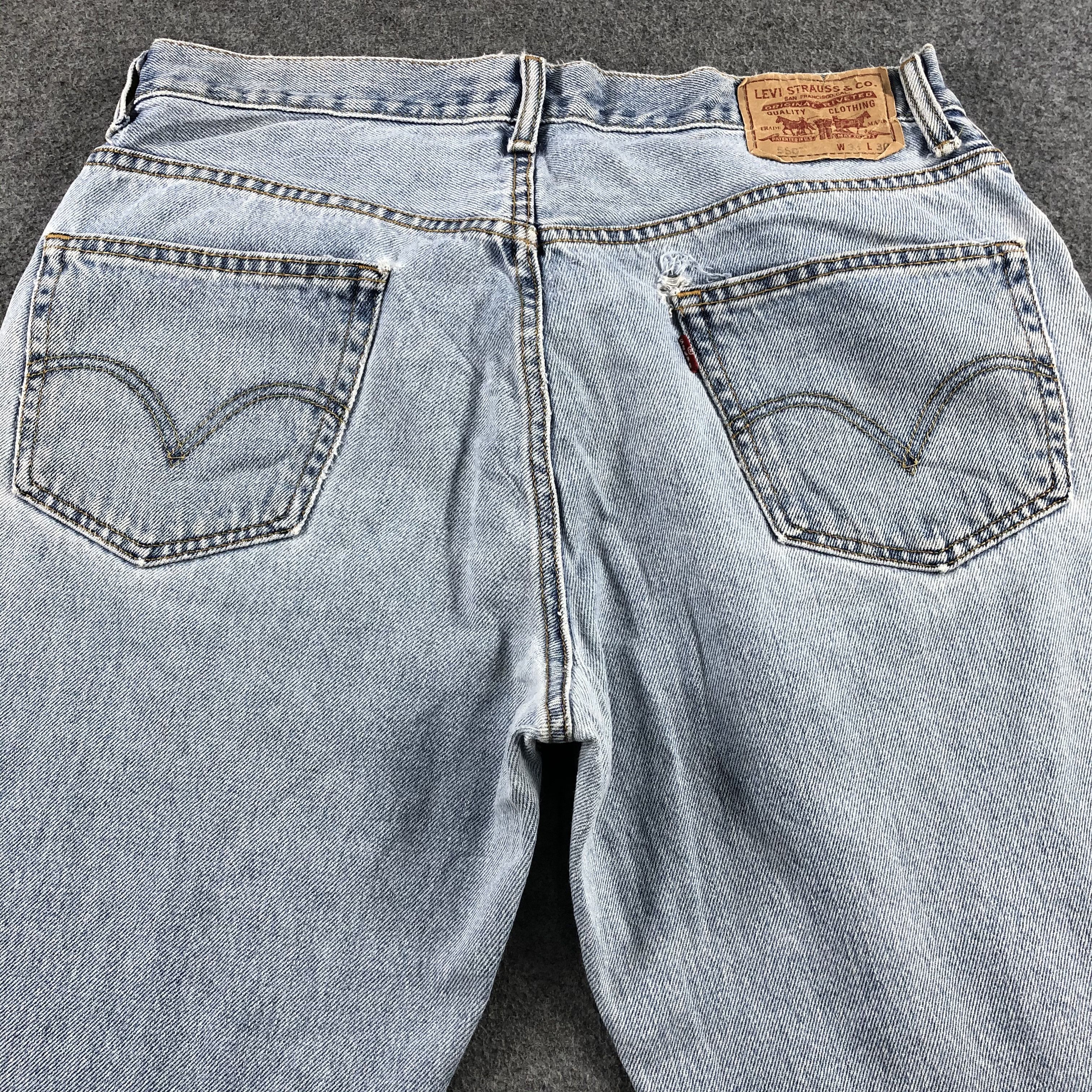 Levi's Vintage Light Wash Levis 550 Jeans-J2297 Size US 35 - 4 Thumbnail