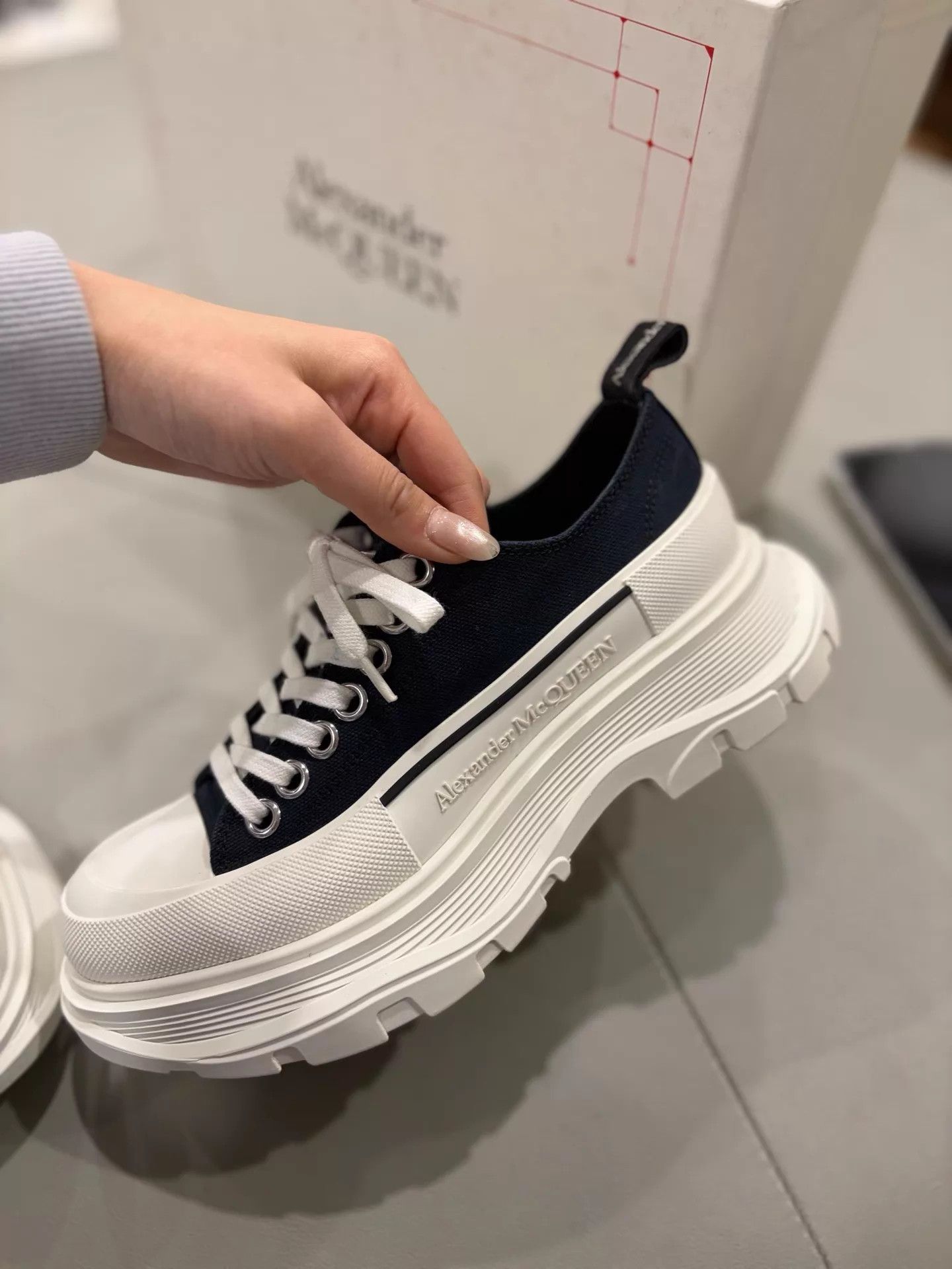 Alexander McQueen McQueen celebrity panda colorblock dad sneakers 37 Size US 6.5 / IT 36.5 - 5 Thumbnail