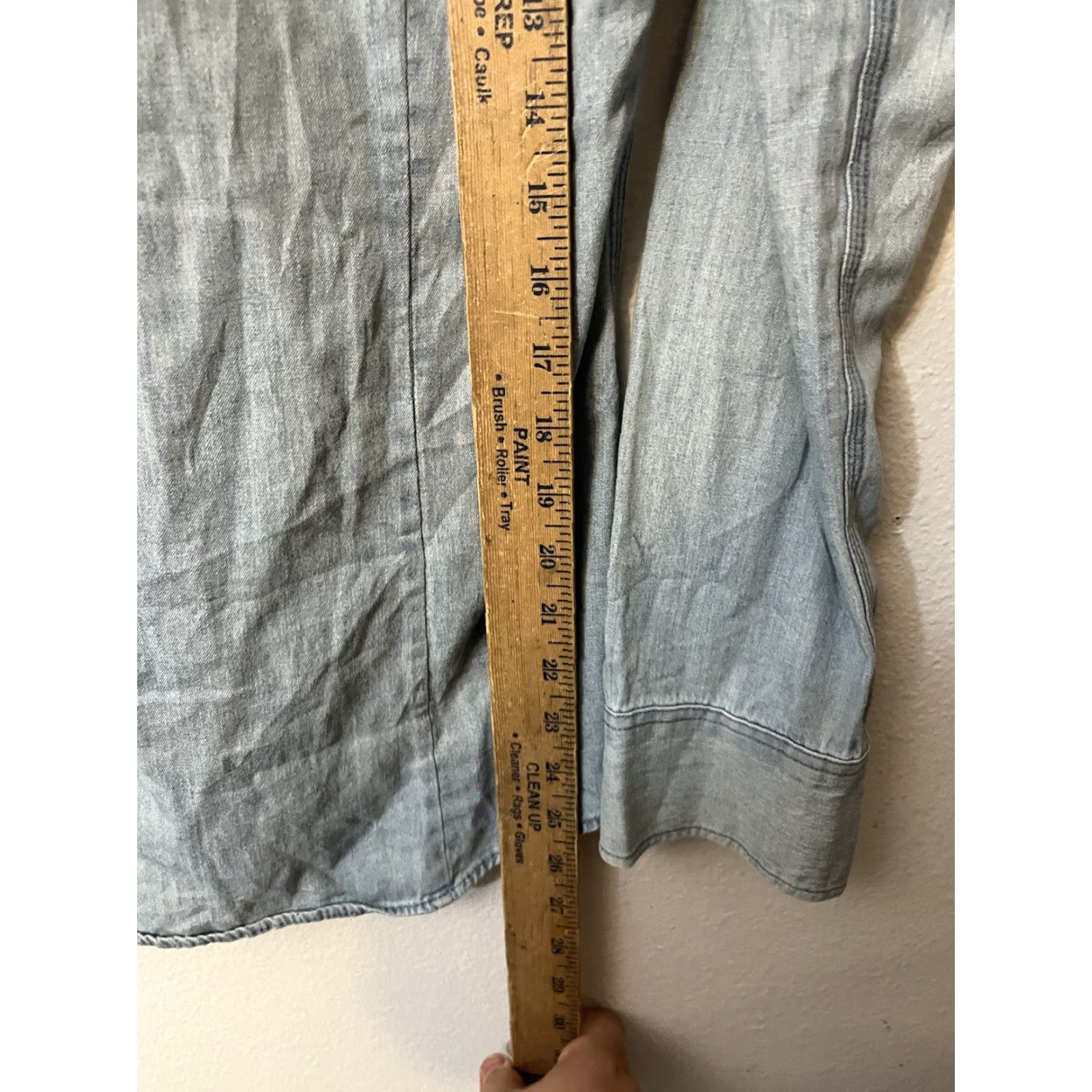 Vintage J Crew Chambray Button-Up Shirt Womens 2XS Distressed LS Size XXS / US 00 / IT 34 - 4 Thumbnail