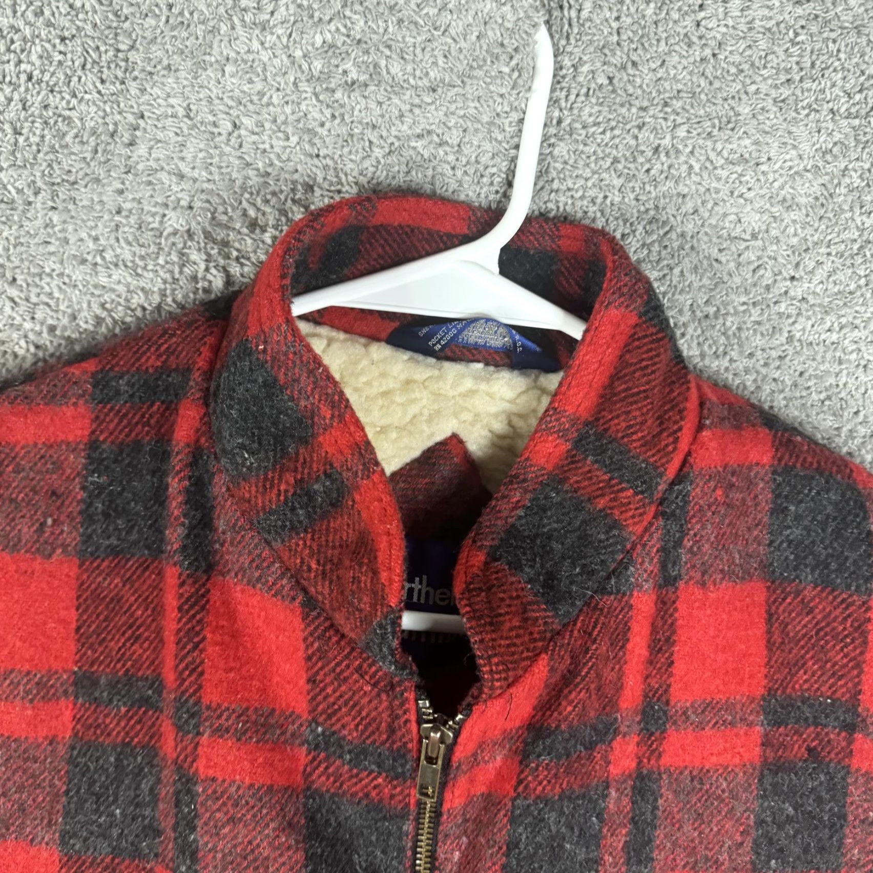 Vintage VINTAGE Northern Summit Vest Mens XL Buffalo Plaid Wool Sherpa Lined Zip Pockets Hunting Size US XL / EU 56 / 4 - 5 Thumbnail