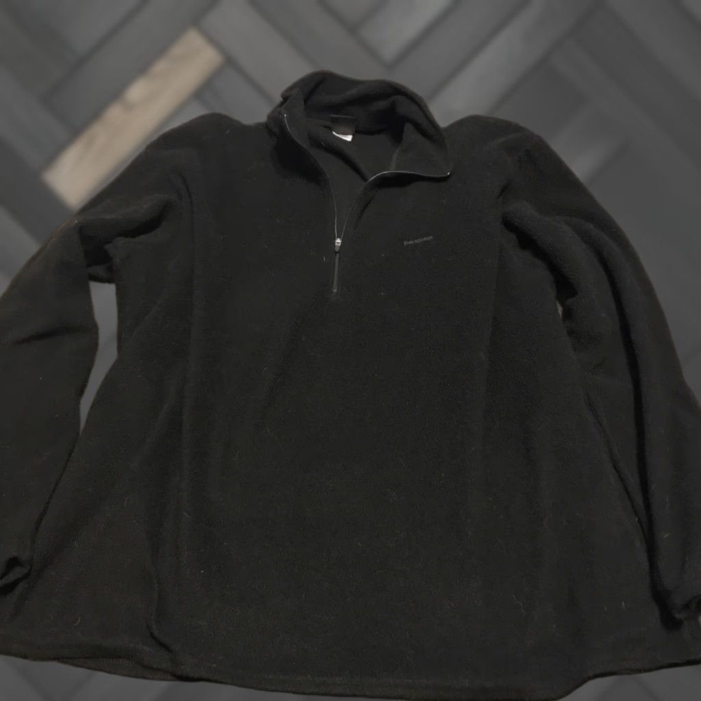 Patagonia **Patagonia Women's Black Fleece Pullover XL** User: **Patagonia Women's Black Fleece Pullover Size XL** Size XL / US 12-14 / IT 48-50 - 1 Thumbnail