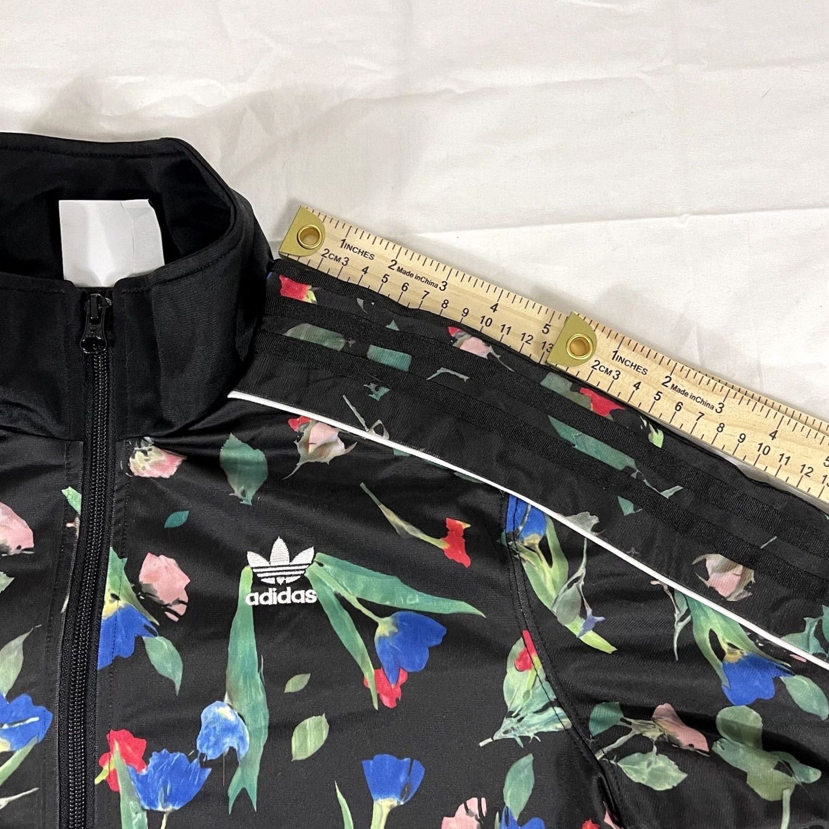 Adidas Adidas Women's XS Cropped Track Jacket Full Zip Floral AOP Bellista EC5772 Size XS / US 0-2 / IT 36-38 - 7 Thumbnail