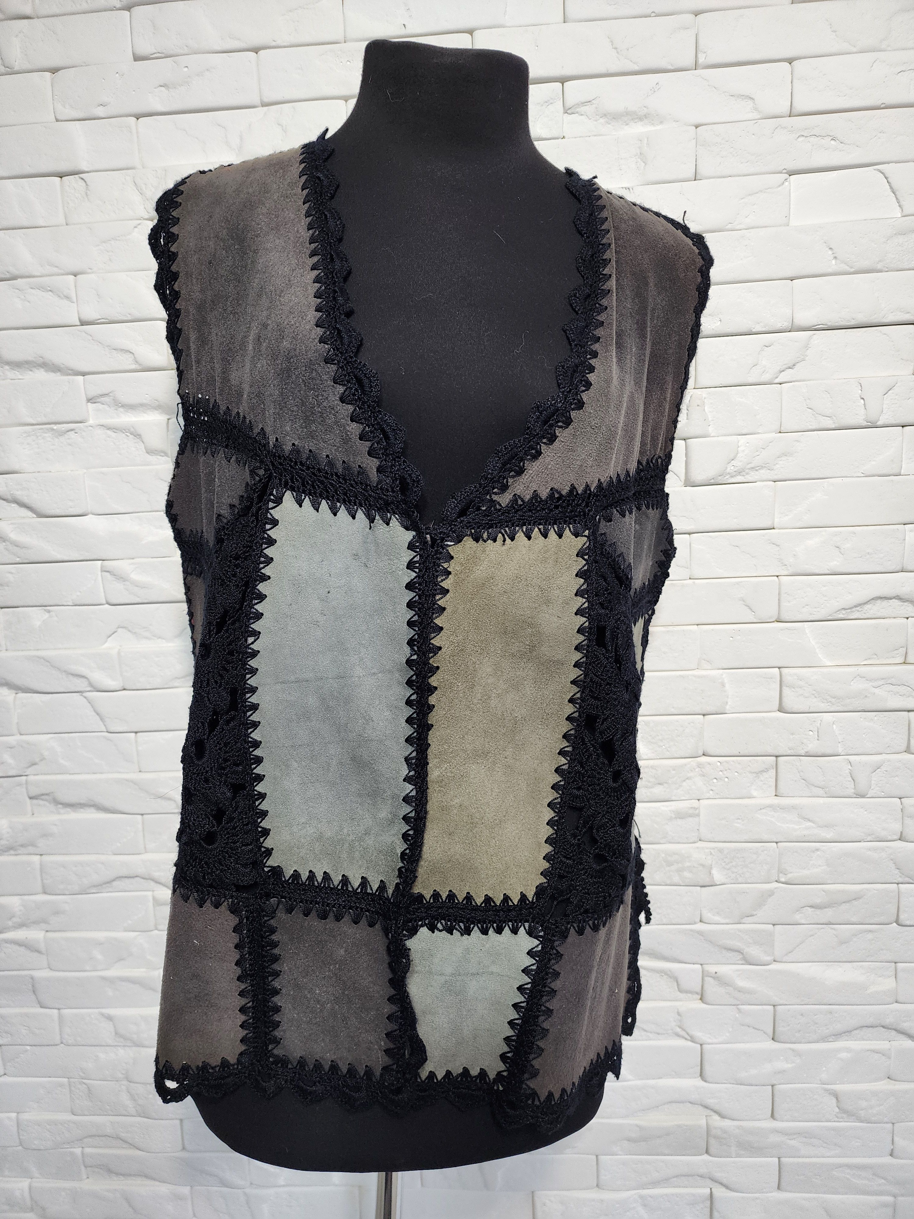 Handmade Black Leather Vest: Button-Up Lightweight Women's Vest Size XL / US 12-14 / IT 48-50 - 9 Thumbnail