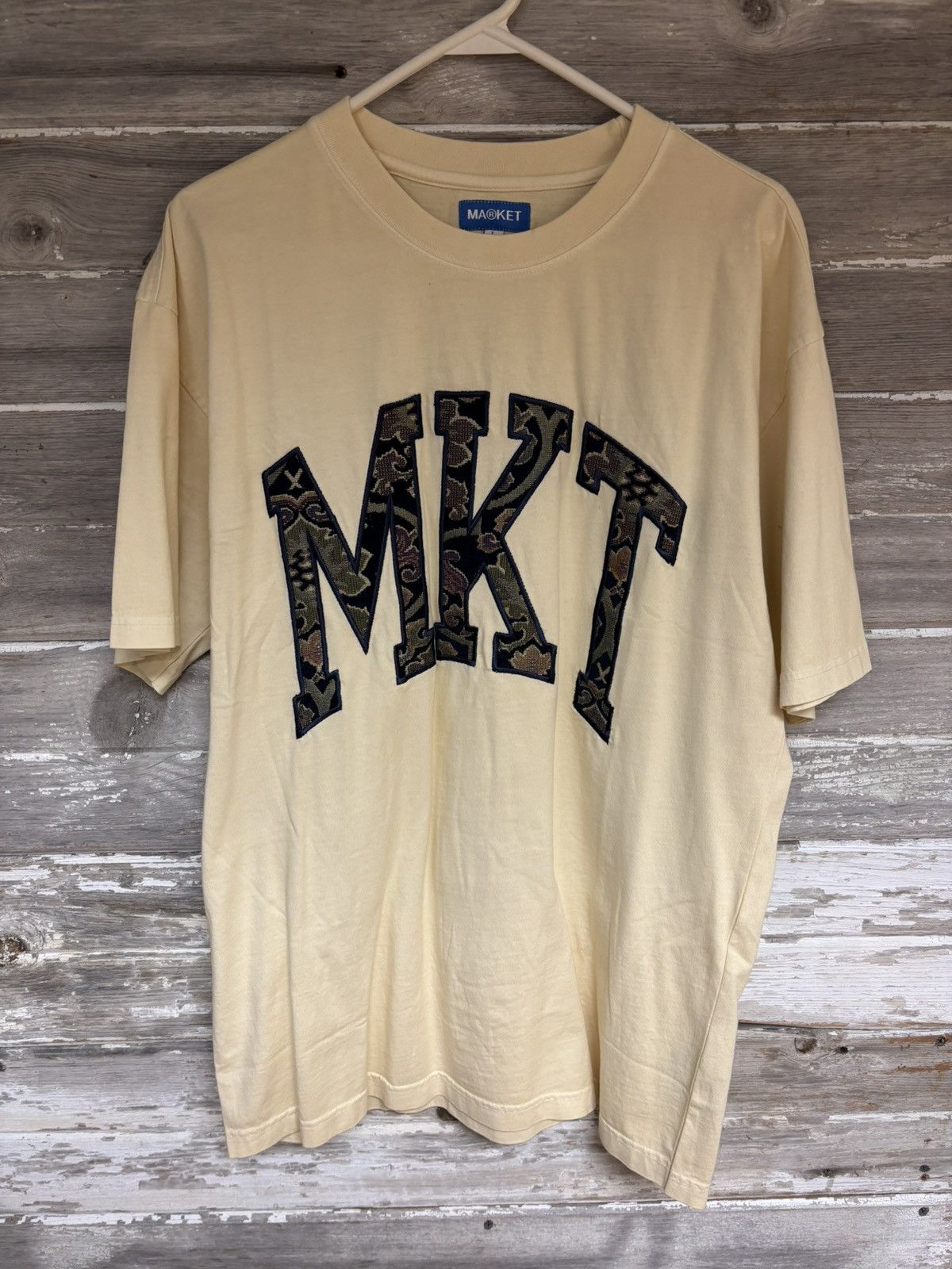 Market Market Carpet Tshirt Size US L / EU 52-54 / 3 - 1 Thumbnail