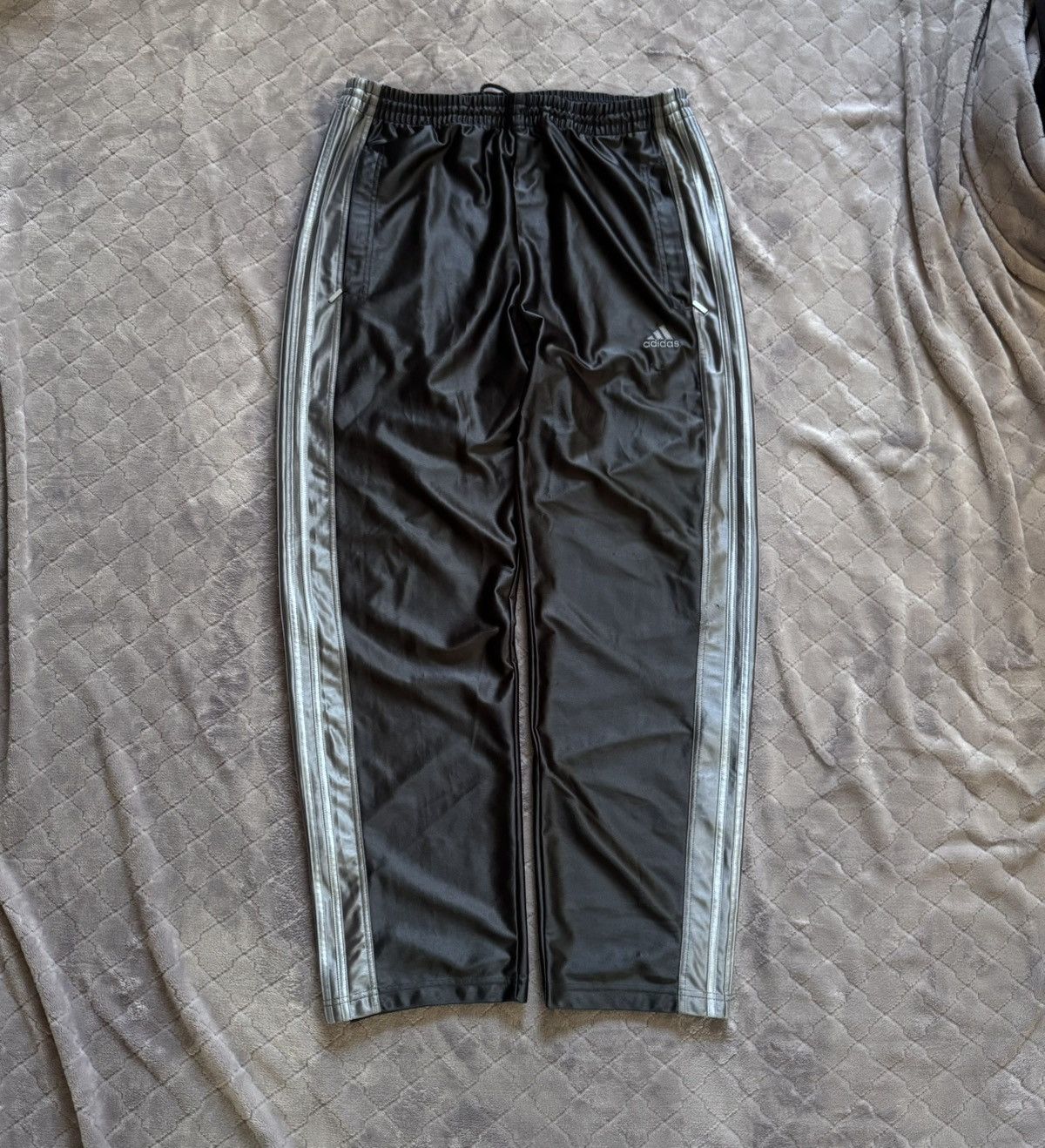 Adidas × Vintage Vintage Adidas Baggy Adibreak Track Pants Size US 34 / EU 50 - 1 Thumbnail