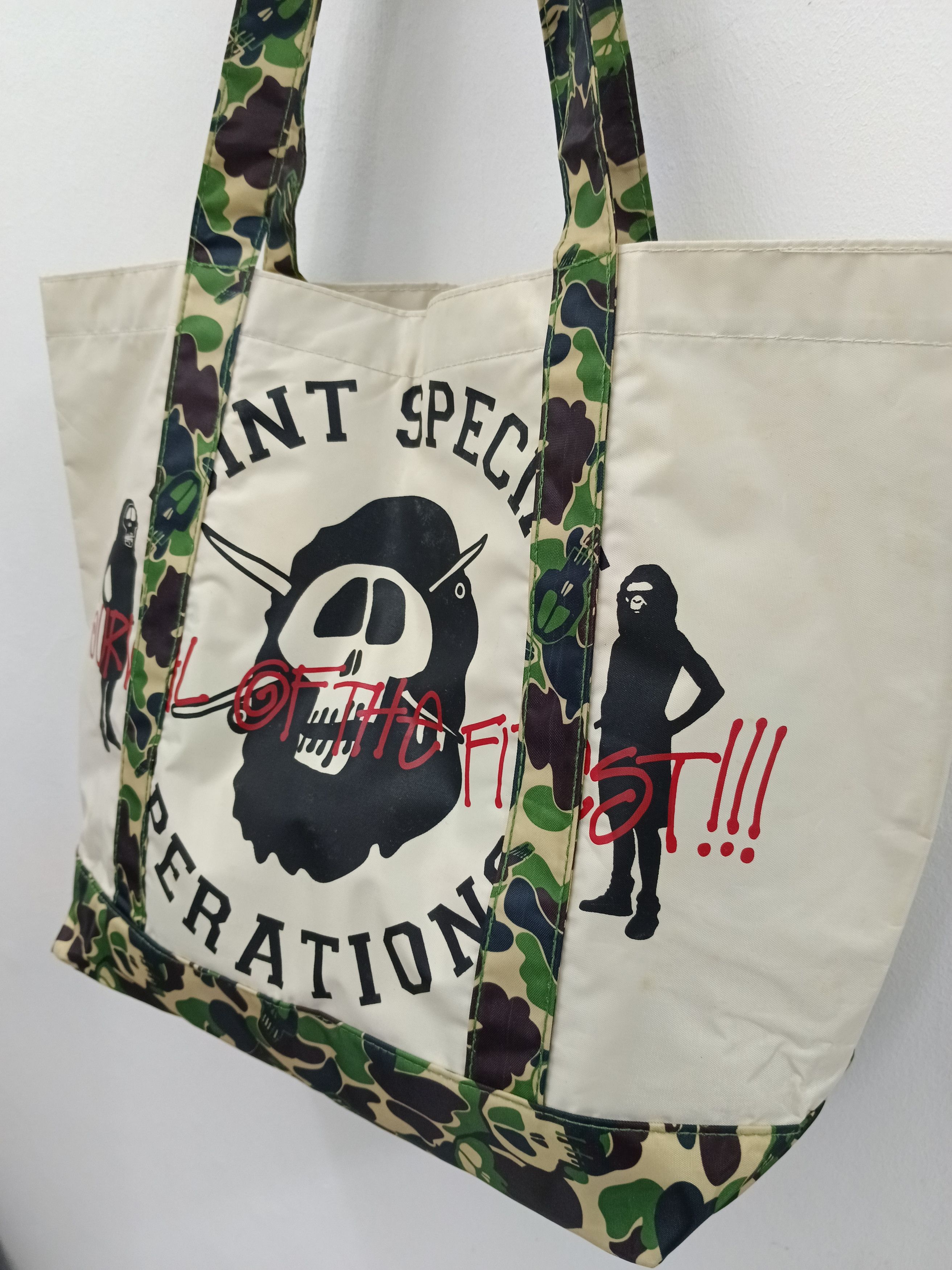 Bape × Stussy BAPE x Stussy "Survival of the Fittest" Camo Strap Tote Bag Size ONE SIZE - 6 Thumbnail
