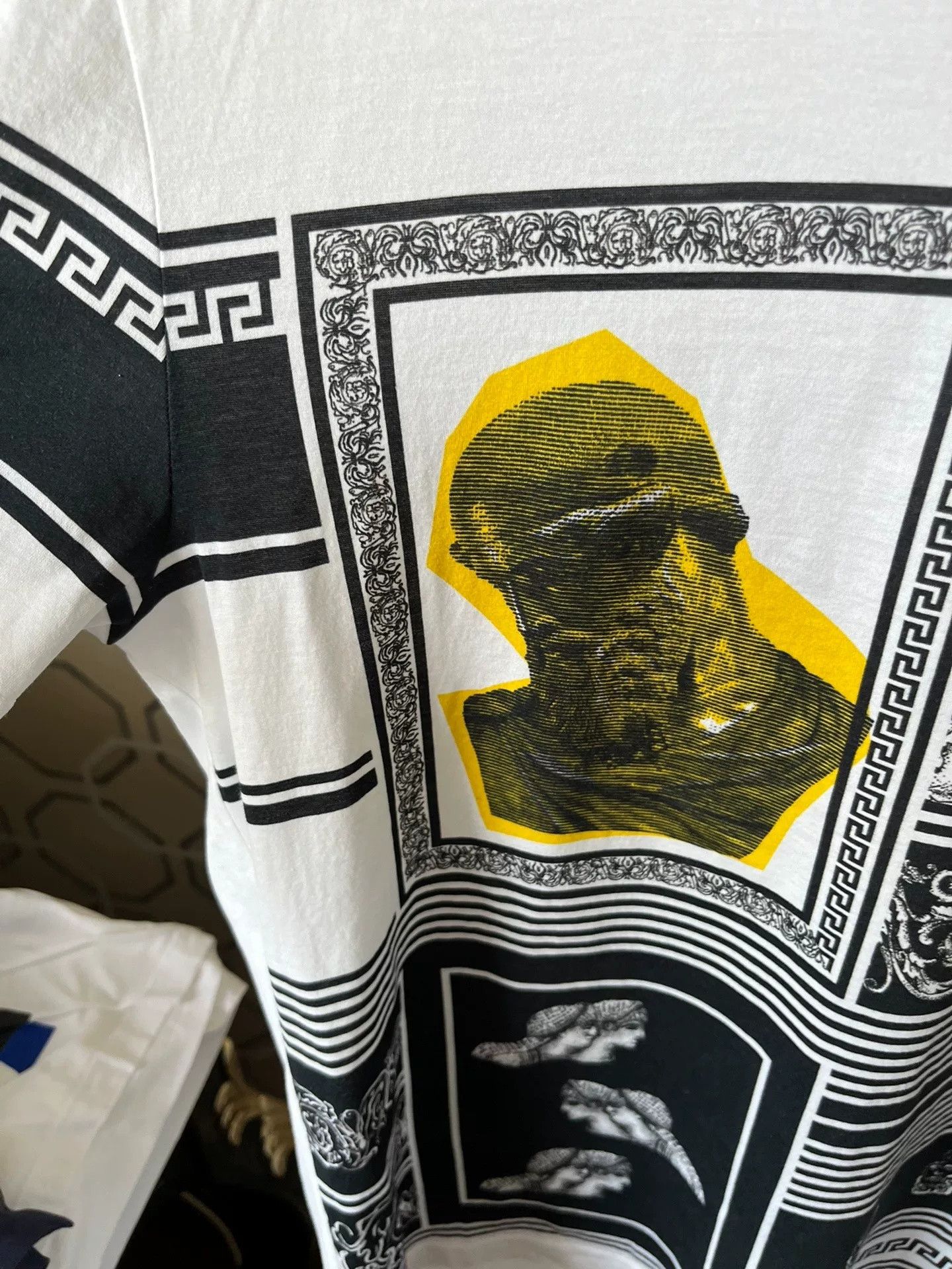 Versace Versace Baroque Print Classic T-Shirt Size US S / EU 44-46 / 1 - 4 Thumbnail
