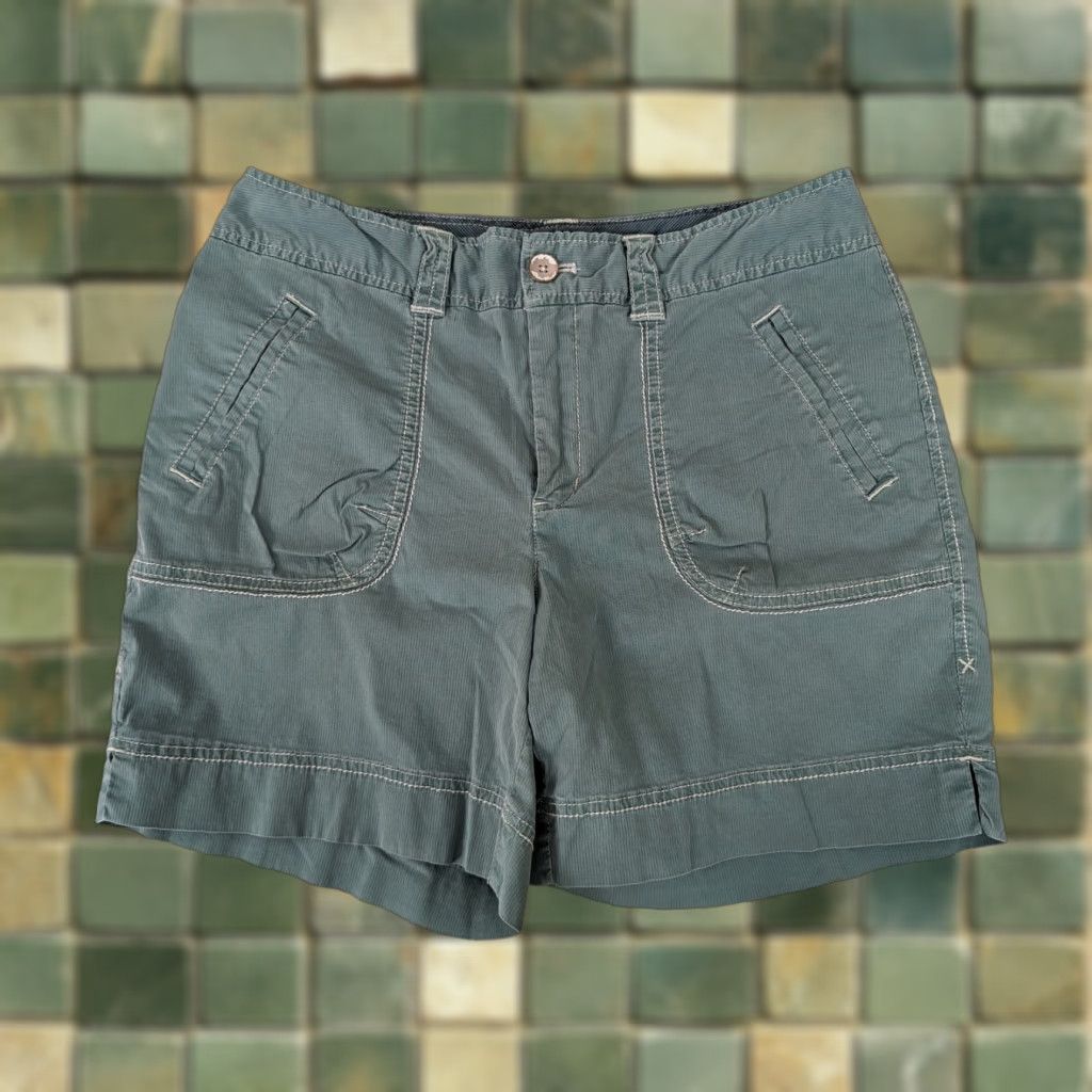 Eddie Bauer Eddie Bauer Hiking Shorts Women 8 Teal Green Cargo Utility Mid Rise 30x6 S4W Size 30" / US 8 / IT 44 - 1 Thumbnail