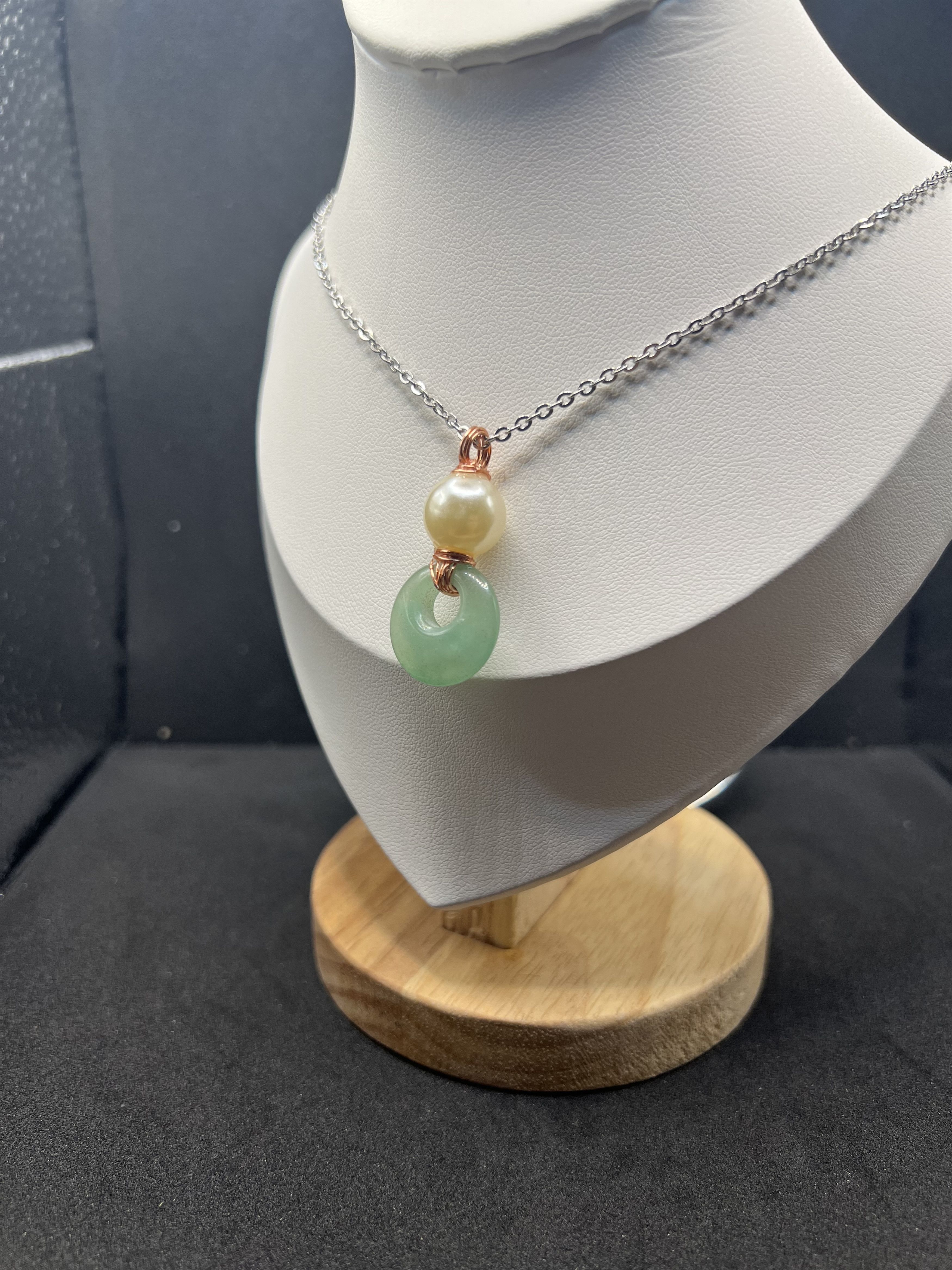 Jewelry Green Jade chain necklace with pearl bead Size ONE SIZE - 2 Thumbnail