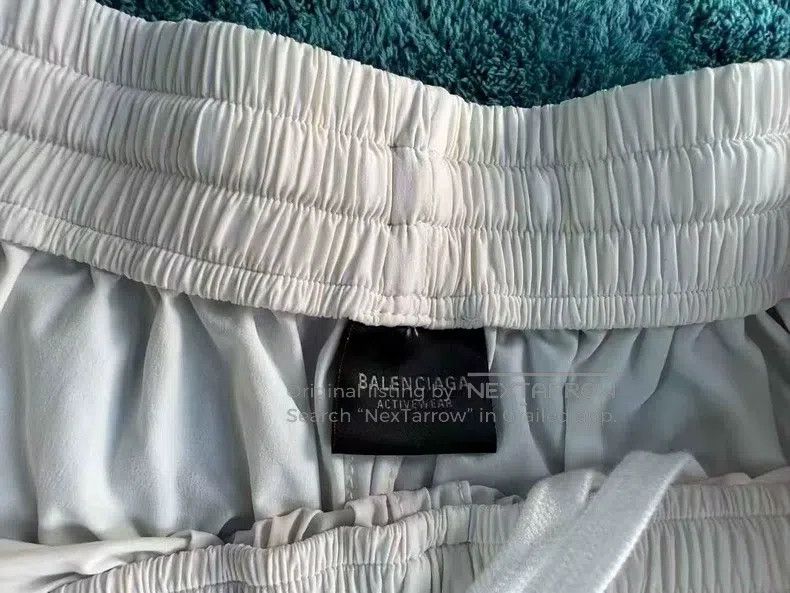 Balenciaga Balenciaga size S Nylon Reflective Printed Sports Shorts Size US 27 - 4 Thumbnail