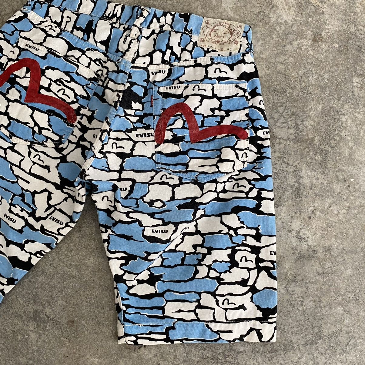 Evisu 2001 Evisu Ishigaki Camo OVP Baggy Jeans Shorts Jorts Size US 34 / EU 50 - 3 Thumbnail