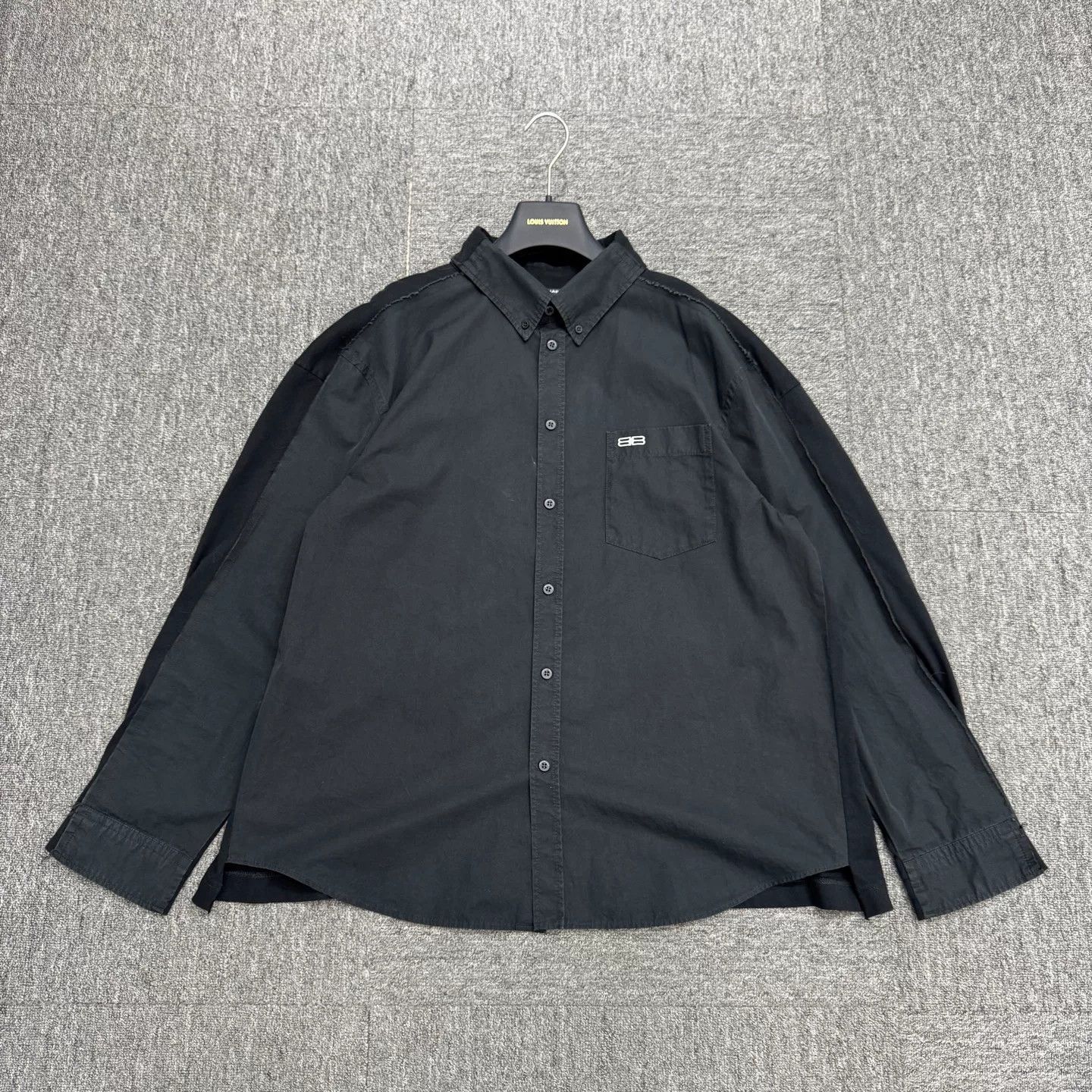 Balenciaga Balenciaga Embroidered Lock Buckle Shirt Size US S / EU 44-46 / 1 - 1 Thumbnail