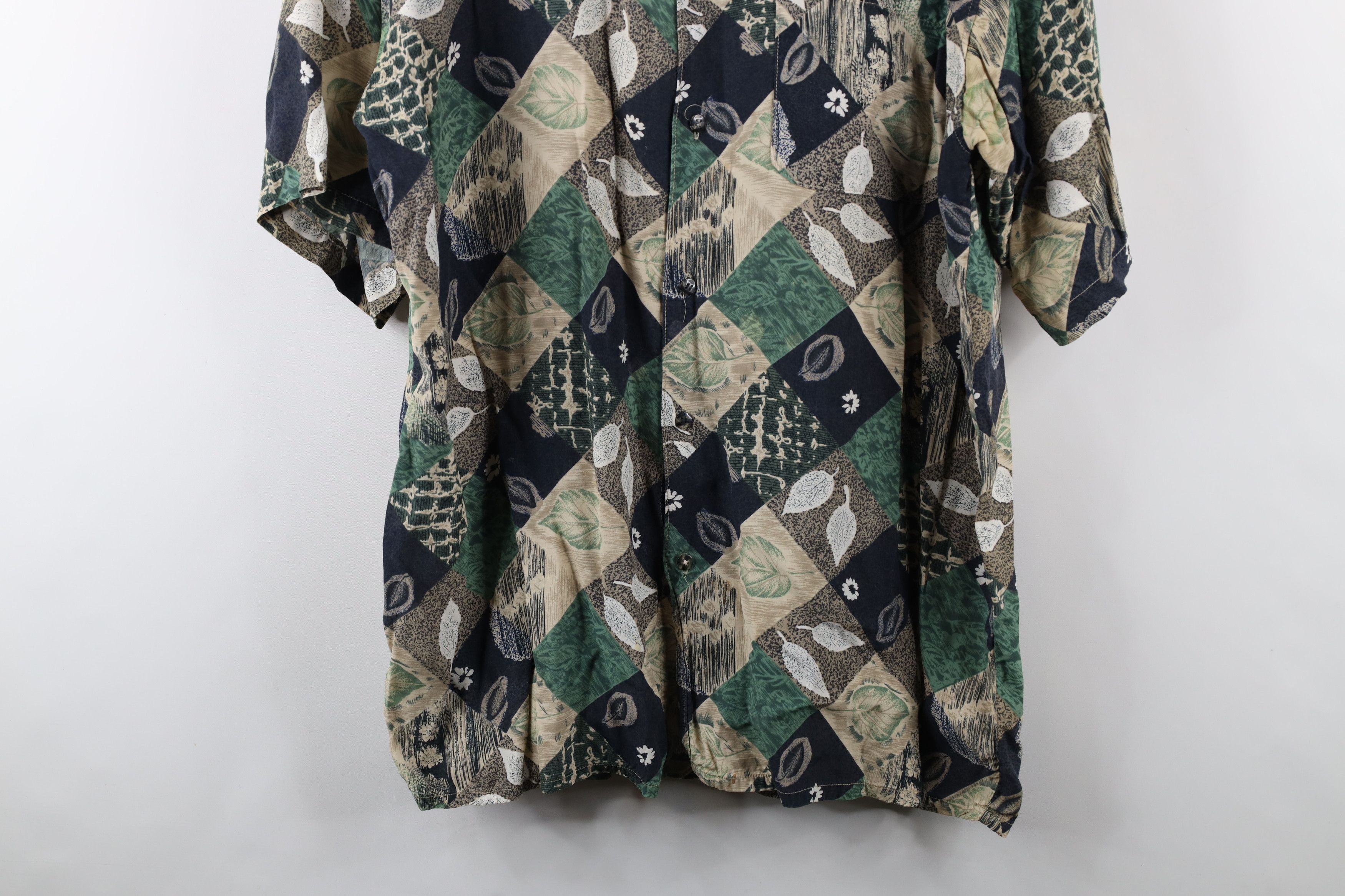 Vintage Vintage 90s Streetwear Leaf Rayon Collared Button Shirt Size US L / EU 52-54 / 3 - 3 Thumbnail