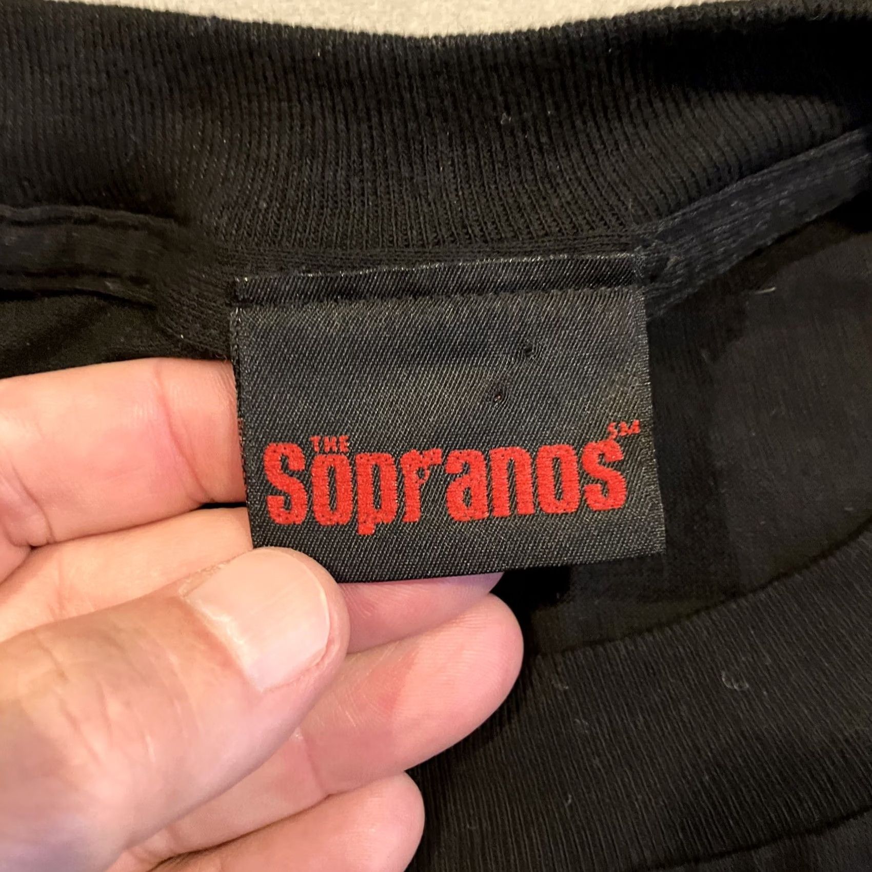 Vintage VINTAGE Sopranos Full Cast T Shirt Licensed XXLarge Black Men Short Sleeve Crew Neck 2000s TV Size US XXL / EU 58 / 5 - 3 Thumbnail