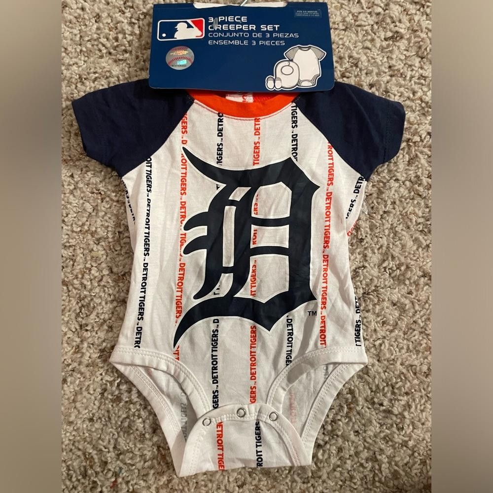 Designer Detroit Tigers Comerica Park Baby Onesie & Booties Size ONE SIZE - 1 Thumbnail