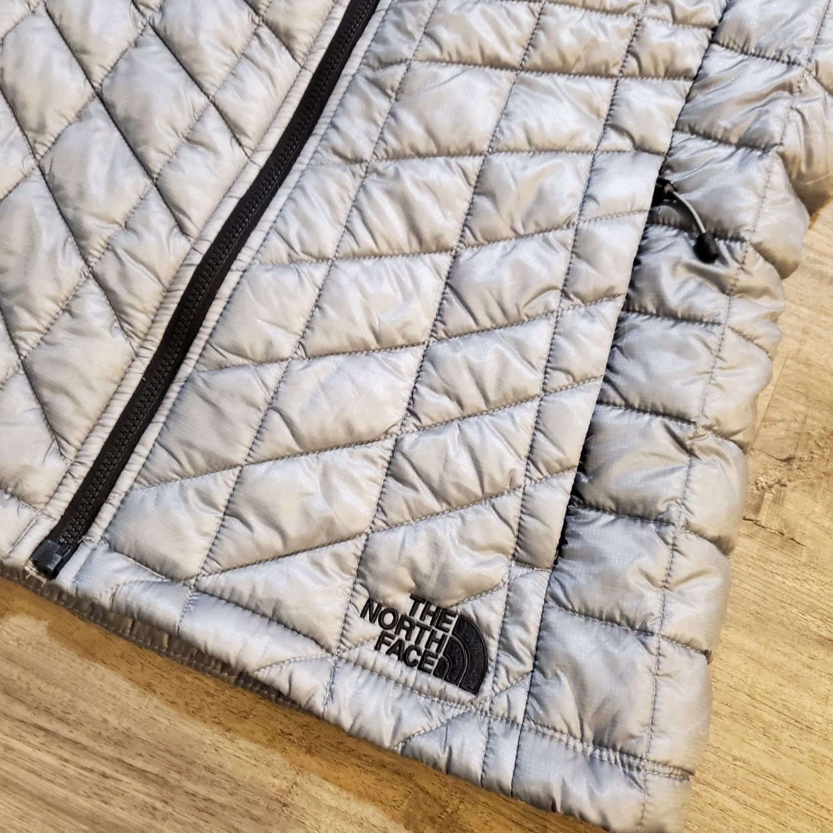The North Face The North Face Womens Vest Zip Up Puffer Thermoball Eco Gray S SS Quilted Logo Nylon Vel Vel? Size S / US 4 / IT 40 - 3 Thumbnail