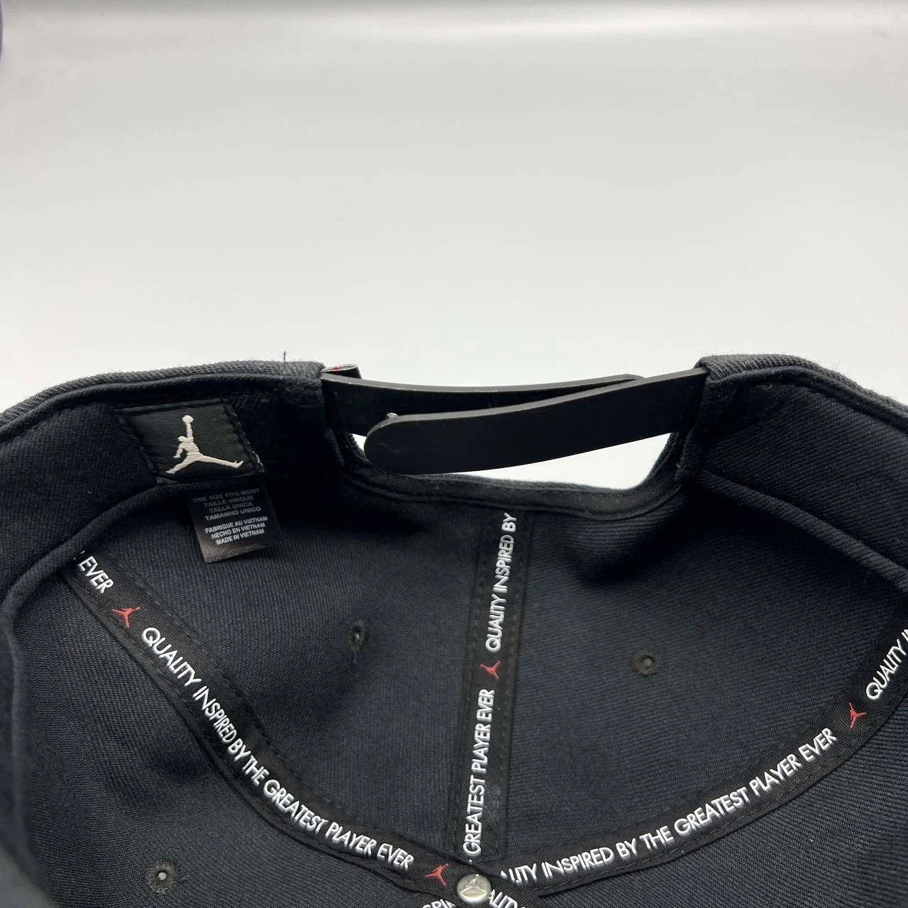 Jordan Brand Air Jordan Hat Men Black Embroidered Red Logo Snap Back Cap Size ONE SIZE - 6 Thumbnail