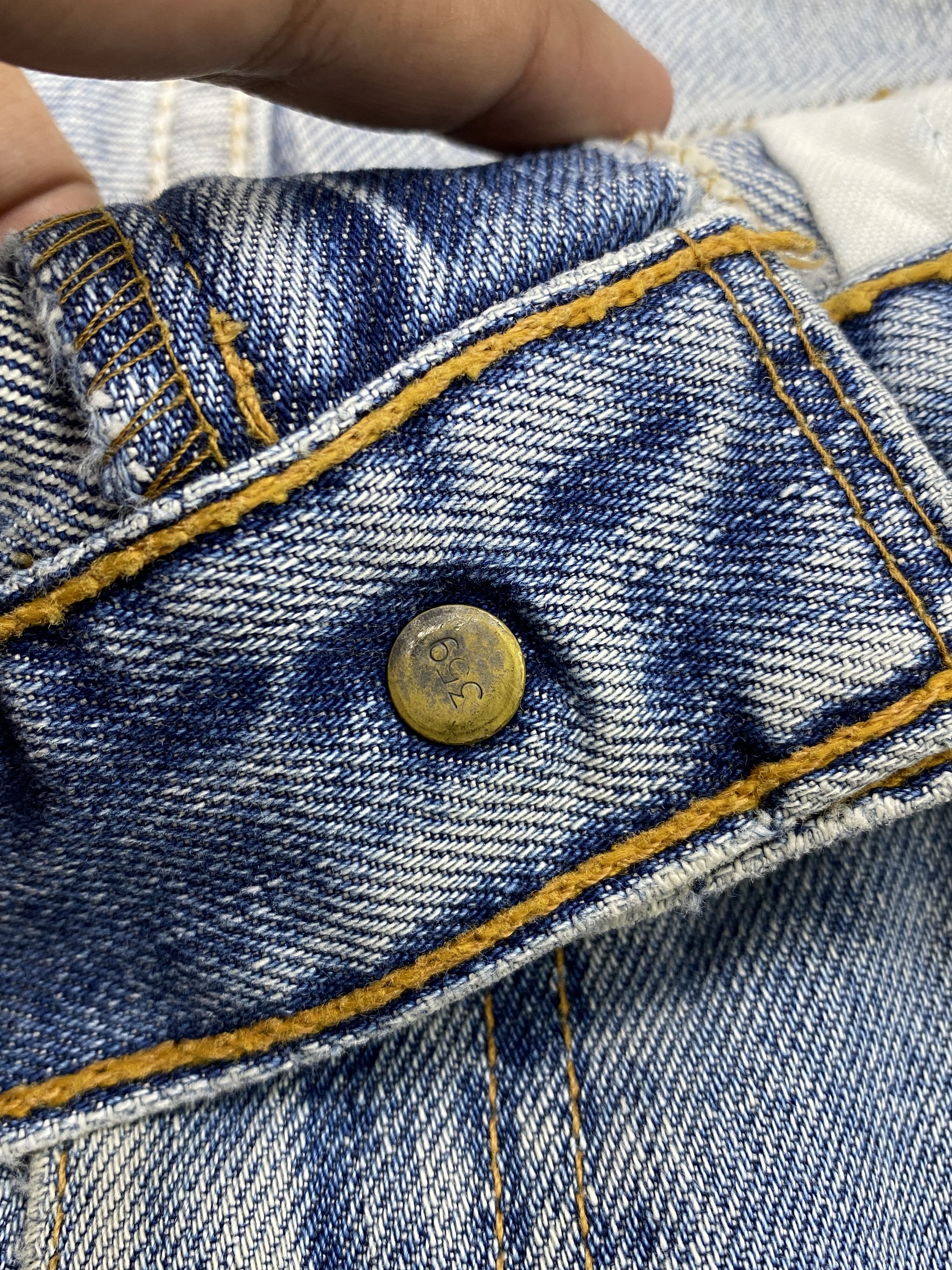 Vintage 90s Levi's 517 Flared Bootcut Jeans