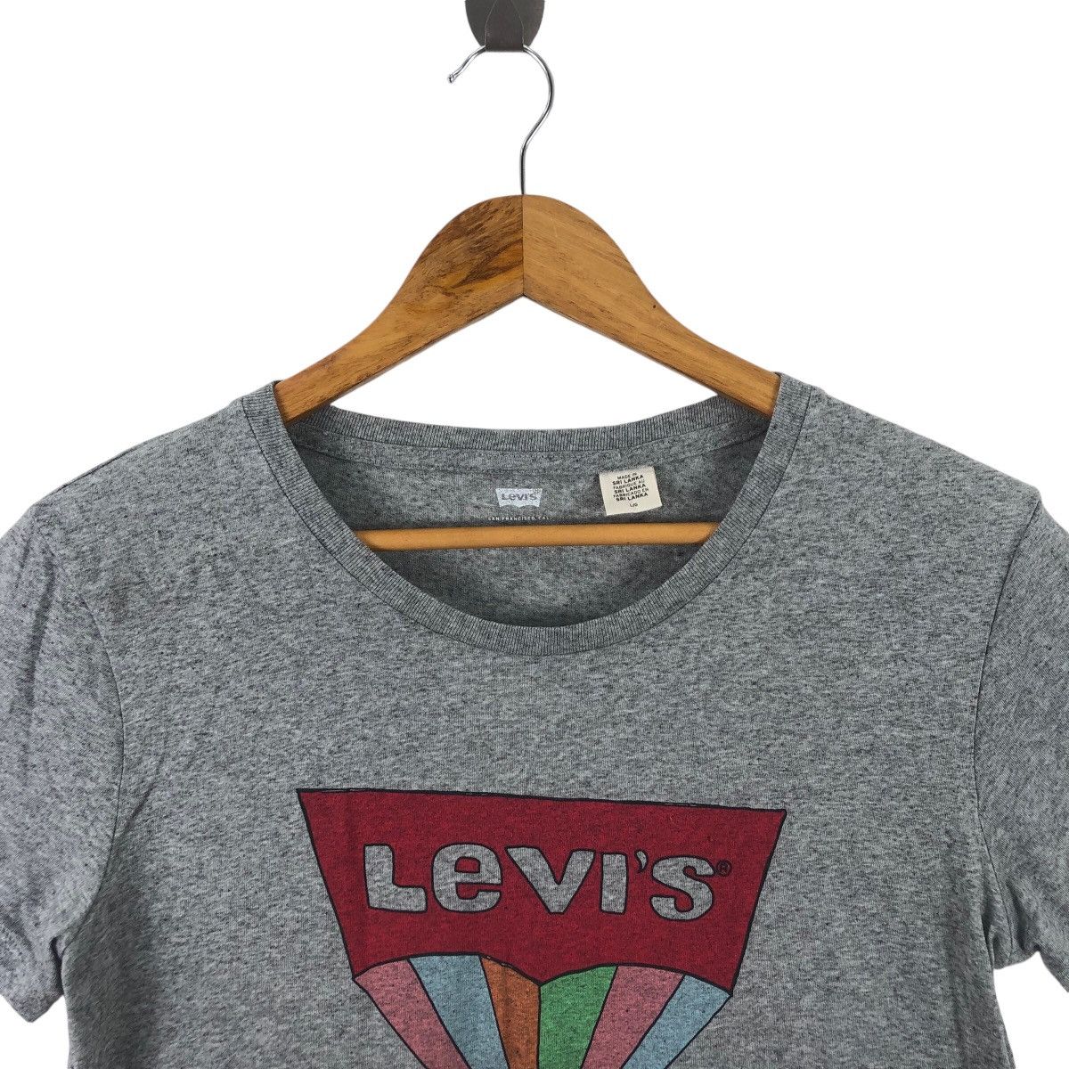 Levi's Vintage LEVIS STRAUSS Rainbow Box Logo Tee Shirt Top Size US L / EU 52-54 / 3 - 2 Thumbnail