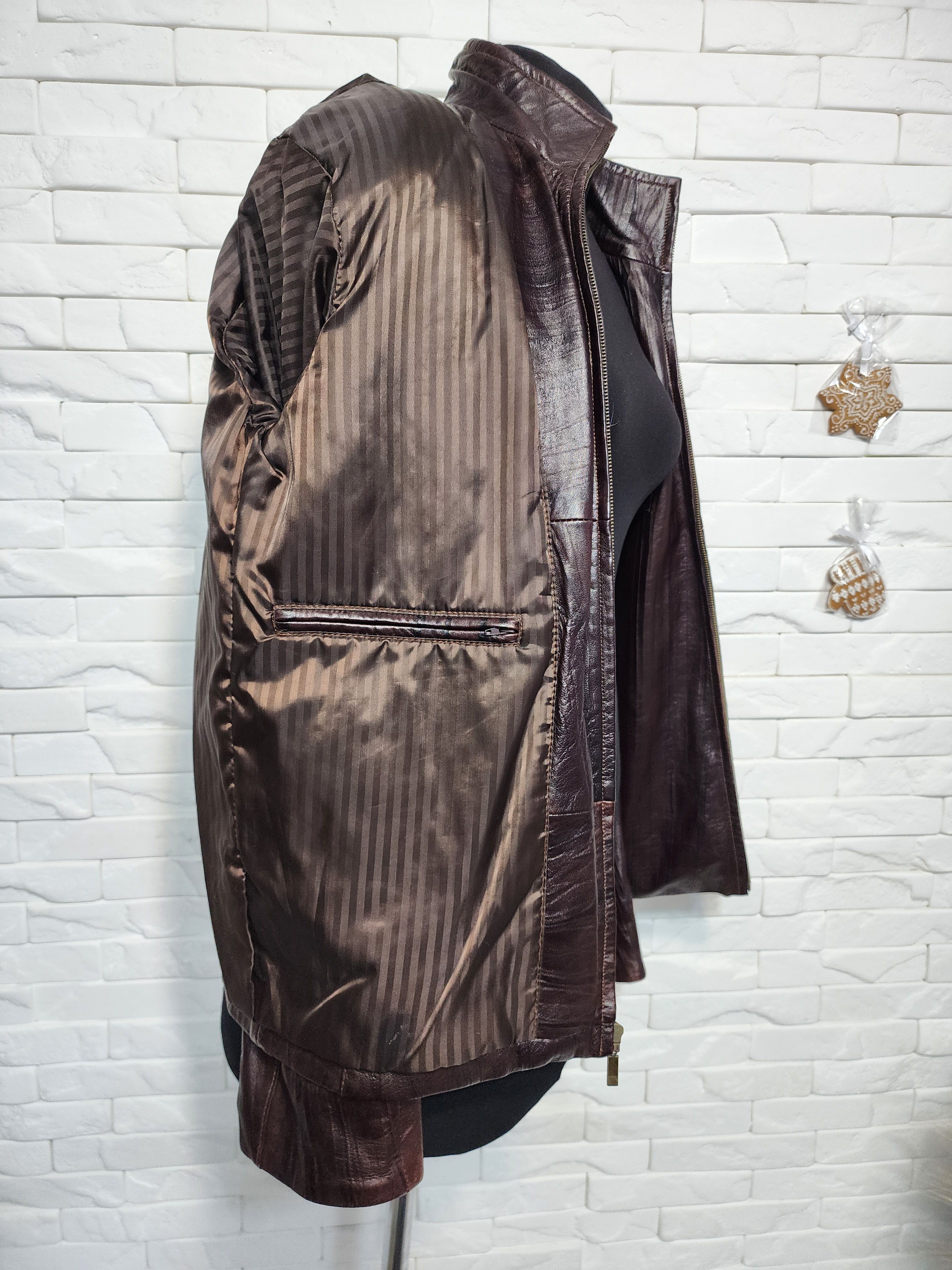 Uniqlo Men's Brown Genuine Leather Jacket: Size US L / EU 52-54 / 3 - 9 Thumbnail