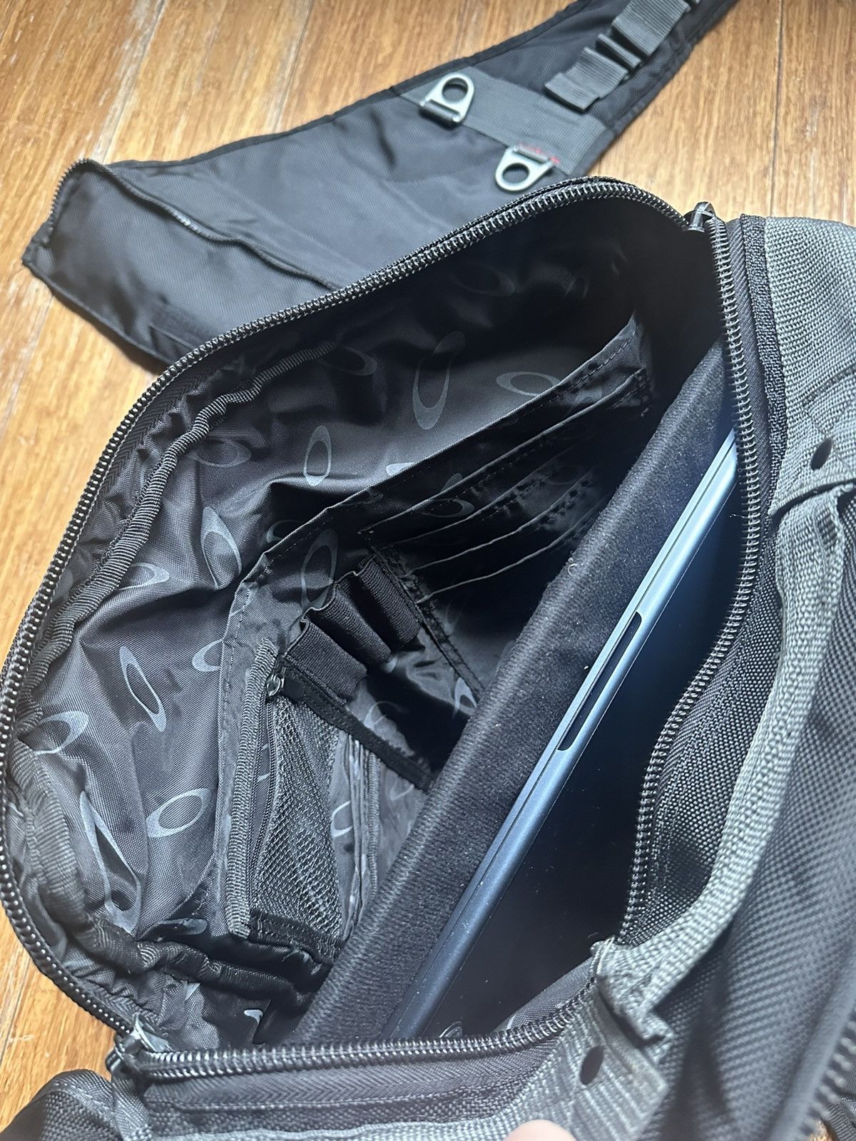Oakley Oakley Vintage Tactical Field Gear Messenger Sling Gorpcore Size ONE SIZE - 12 Thumbnail