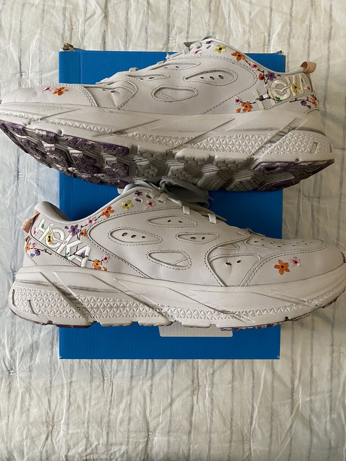 Hoka Hoka One One Clifton L BP Vibrant Bloom Grey Sz13 Size US 13 / EU 46 - 12 Thumbnail