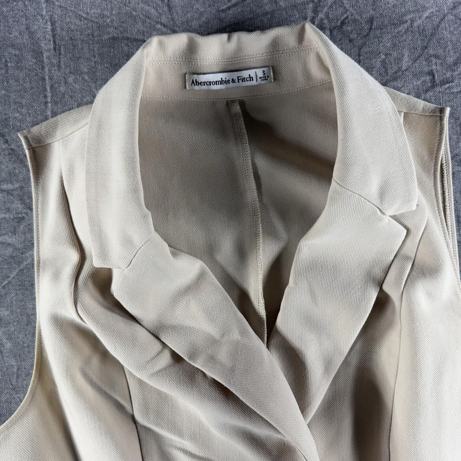 Abercrombie & Fitch Abercrombie Dress Women's S Beige Mini Tall Size S / US 4 / IT 40 - 2 Thumbnail