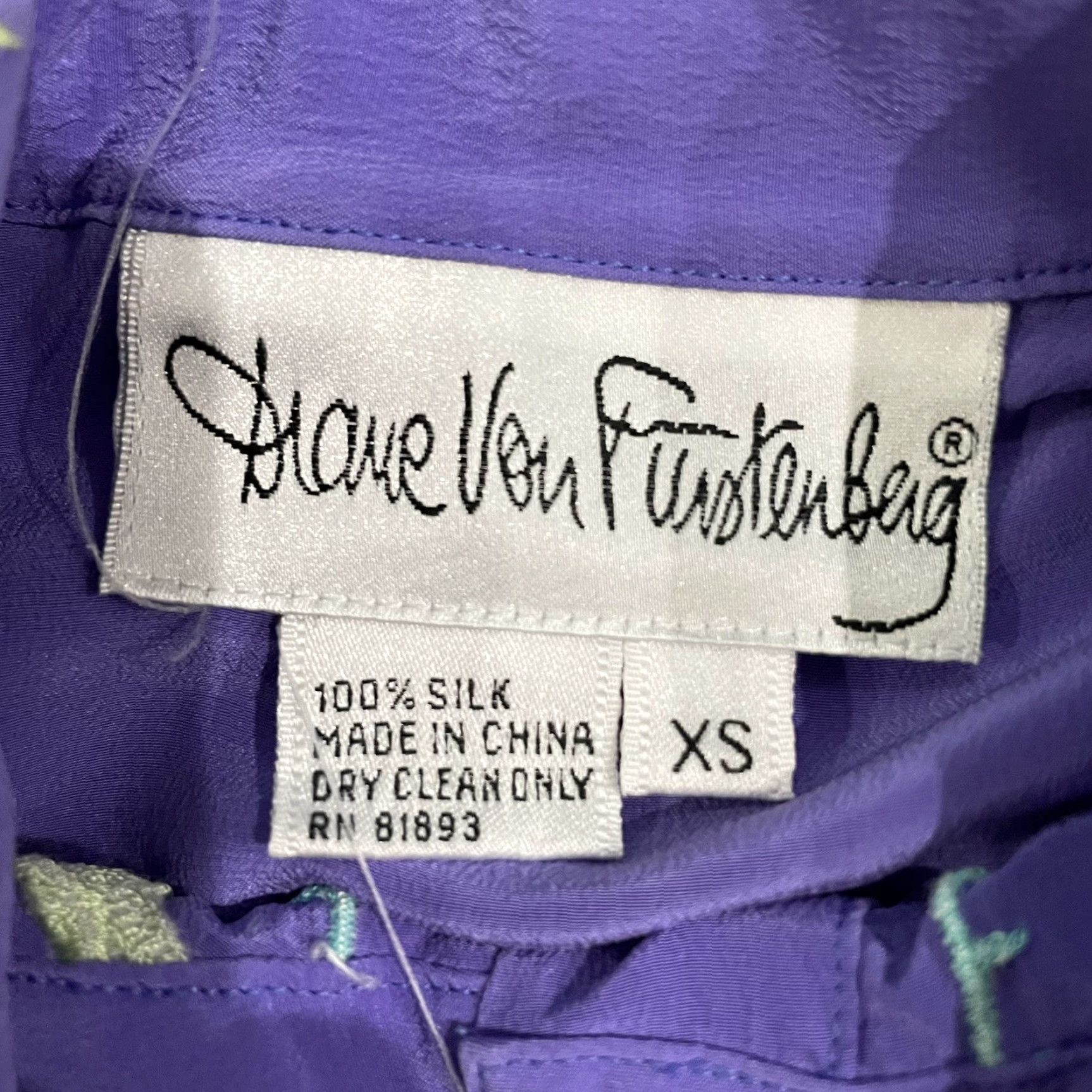 Diane von Furstenberg VINTAGE Diane Von Furstenburg Purple Silk Long Sleeve Shirt XS Womens EMBROIDERED Size XS / US 0-2 / IT 36-38 - 4 Thumbnail