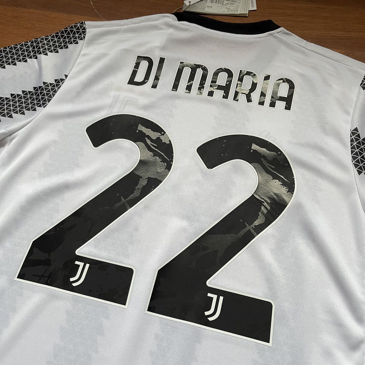 Adidas JUVENTUS ADIDAS 2022/2023 FOOTBALL HOME JERSEY #22 DI MARIA Size US L / EU 52-54 / 3 - 9 Thumbnail