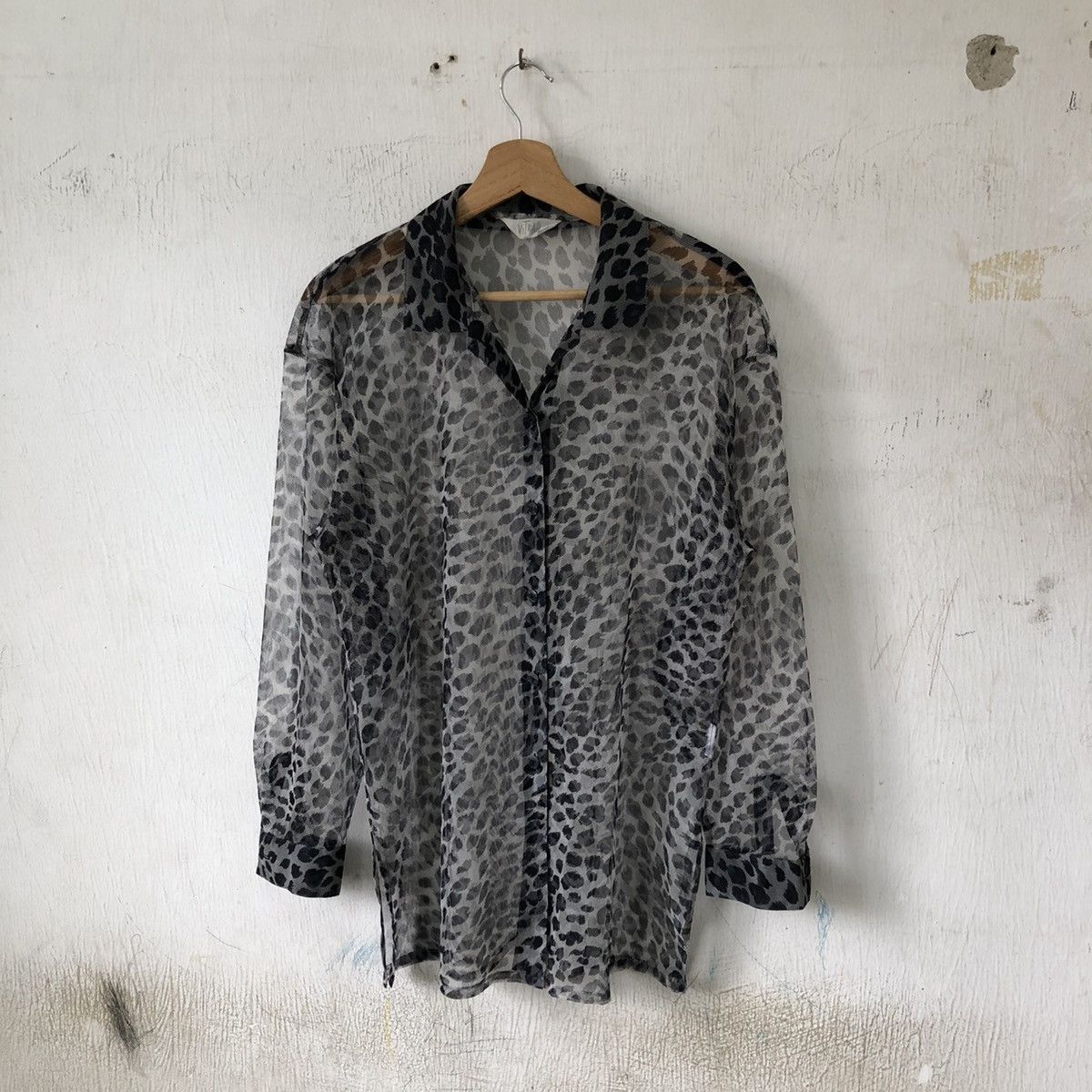 Japanese Brand Vintage FishNet Vitrail Leopard Monogram Shirt 🍒 Size US M / EU 48-50 / 2 - 2 Thumbnail
