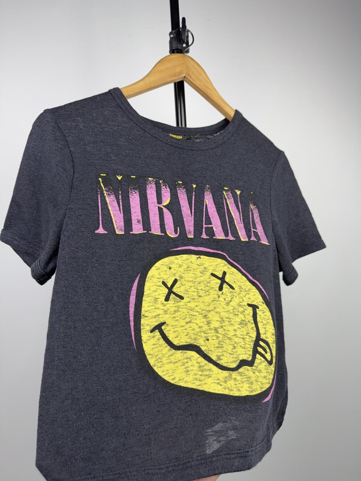 Nirvana 2024 Nirvana Smiley Cropped Tee Y2K Grunge Band Shirt Size L / US 10 / IT 46 - 2 Thumbnail