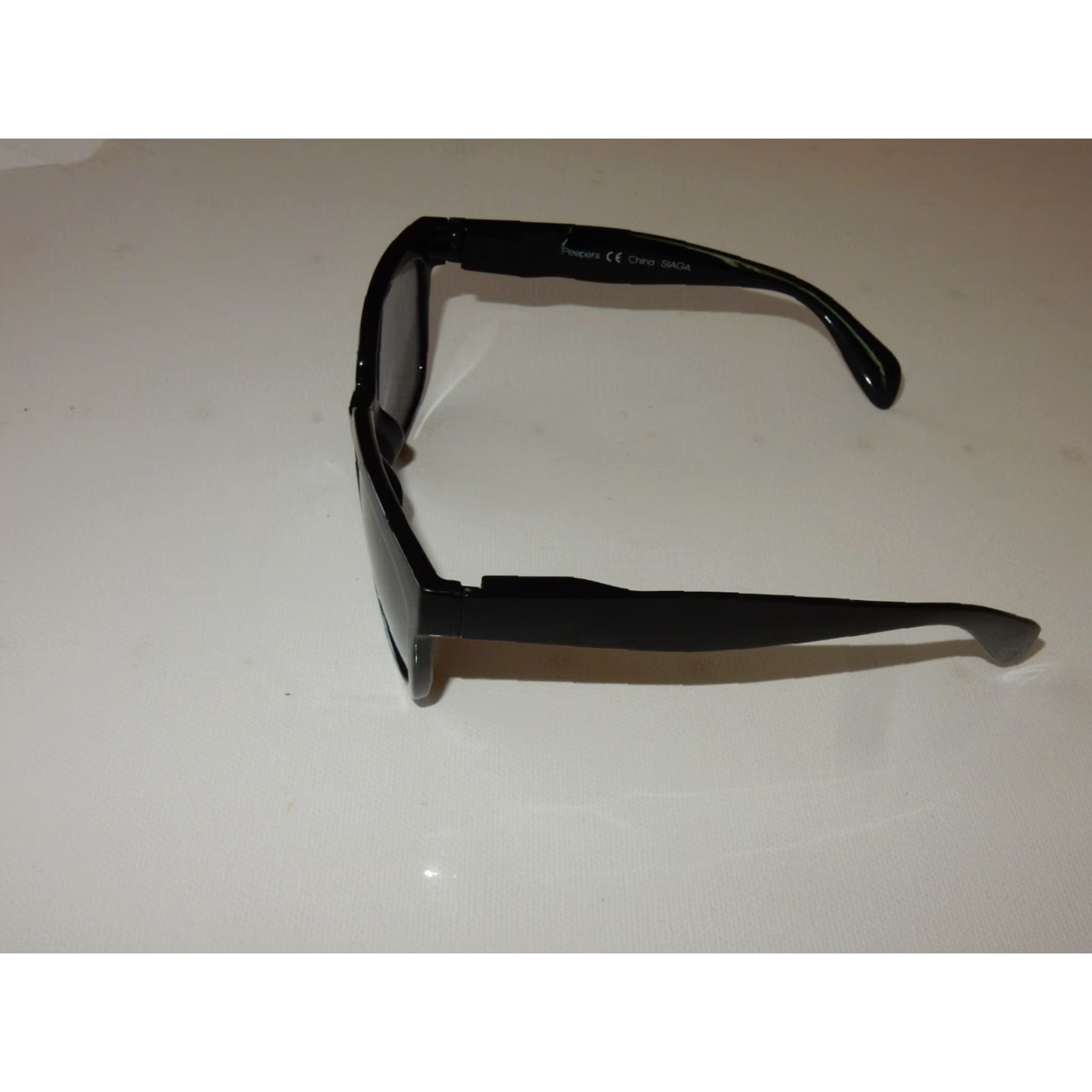 Vintage VINTAGE Peepers Women's Sunglasses +1.25 Black Palmetto Sun 90s Fashion Size ONE SIZE - 3 Thumbnail
