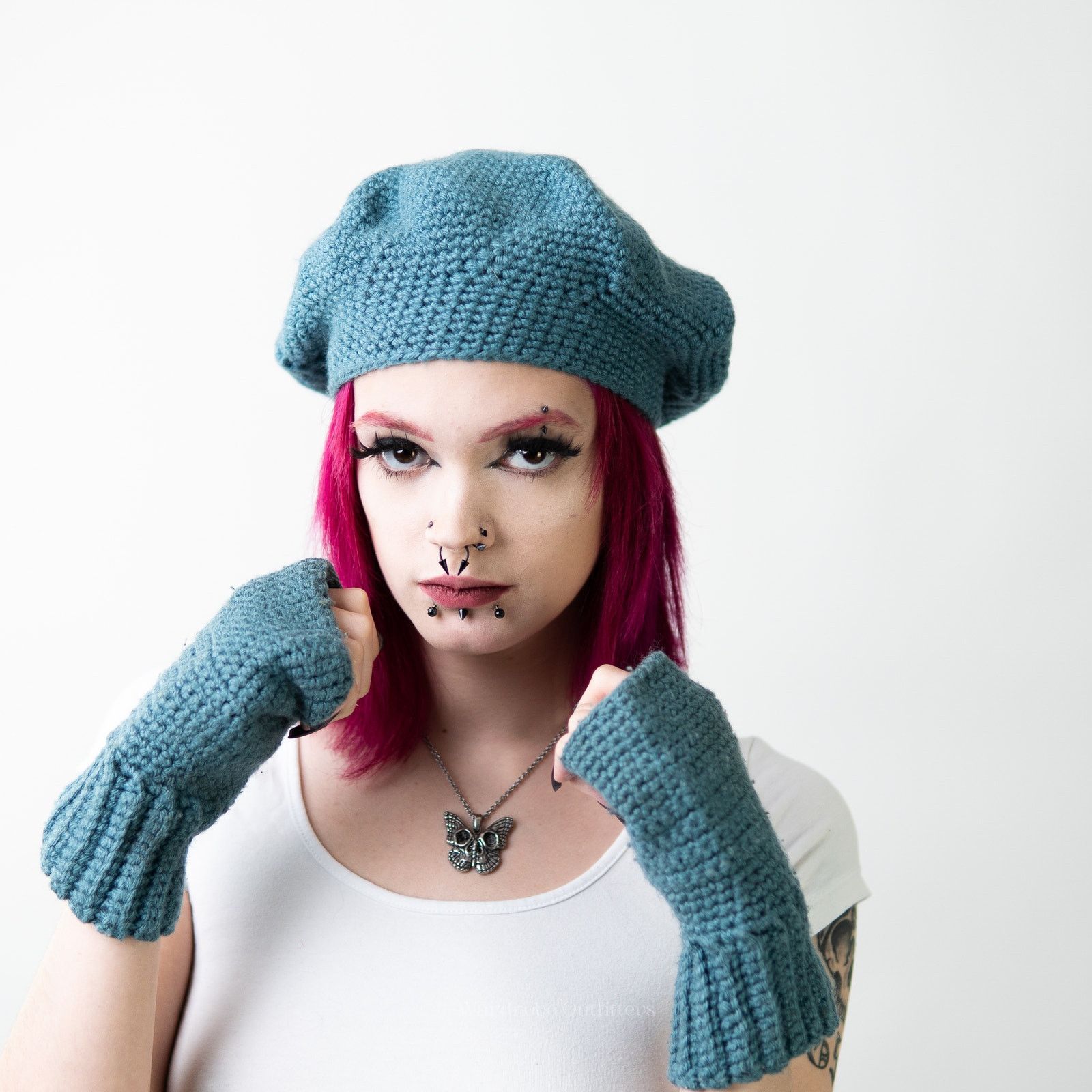 Handmade Handmade Crochet Knit Sky Blue Beanie Newsboy Cap Glove Set Size ONE SIZE - 5 Thumbnail