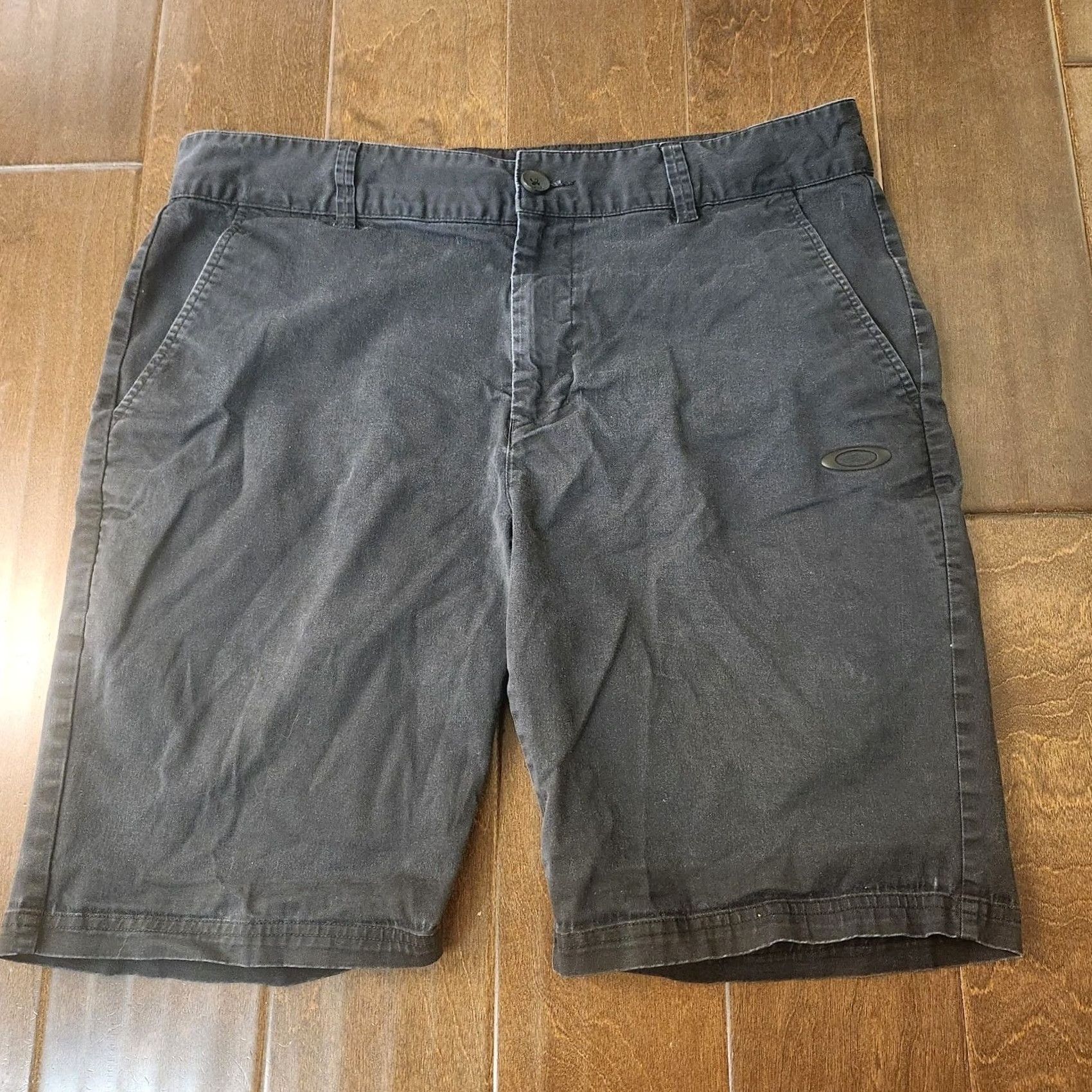 Oakley Oakley Shorts Mens 34 Black Casual Chino Flat Front Logo Stretch Summer Outdoor 34 Mens Size US 34 / EU 50 - 2 Thumbnail