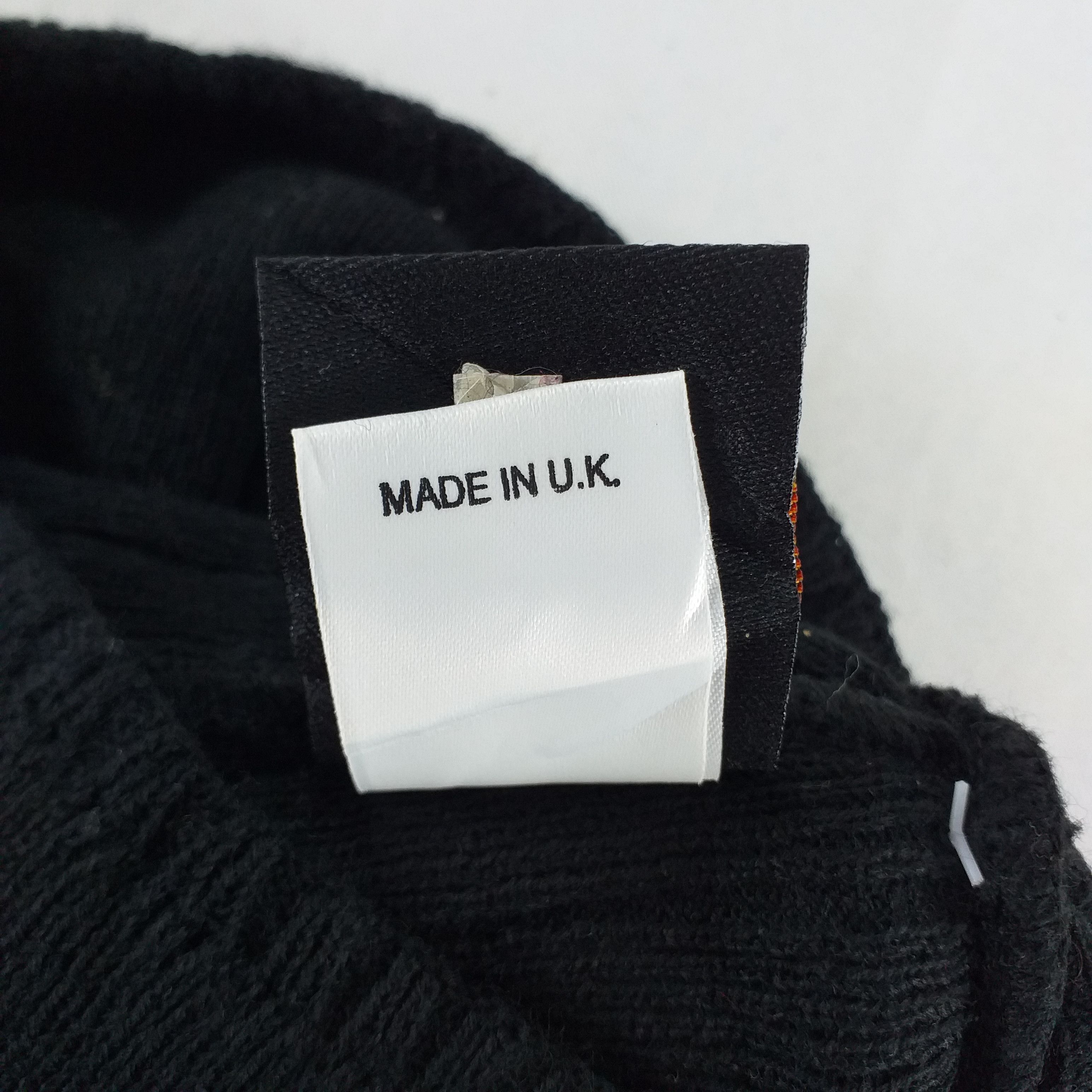 Japanese Brand Manchester United Embroidery Snow Cap Beanie -BN351 Size ONE SIZE - 7 Thumbnail
