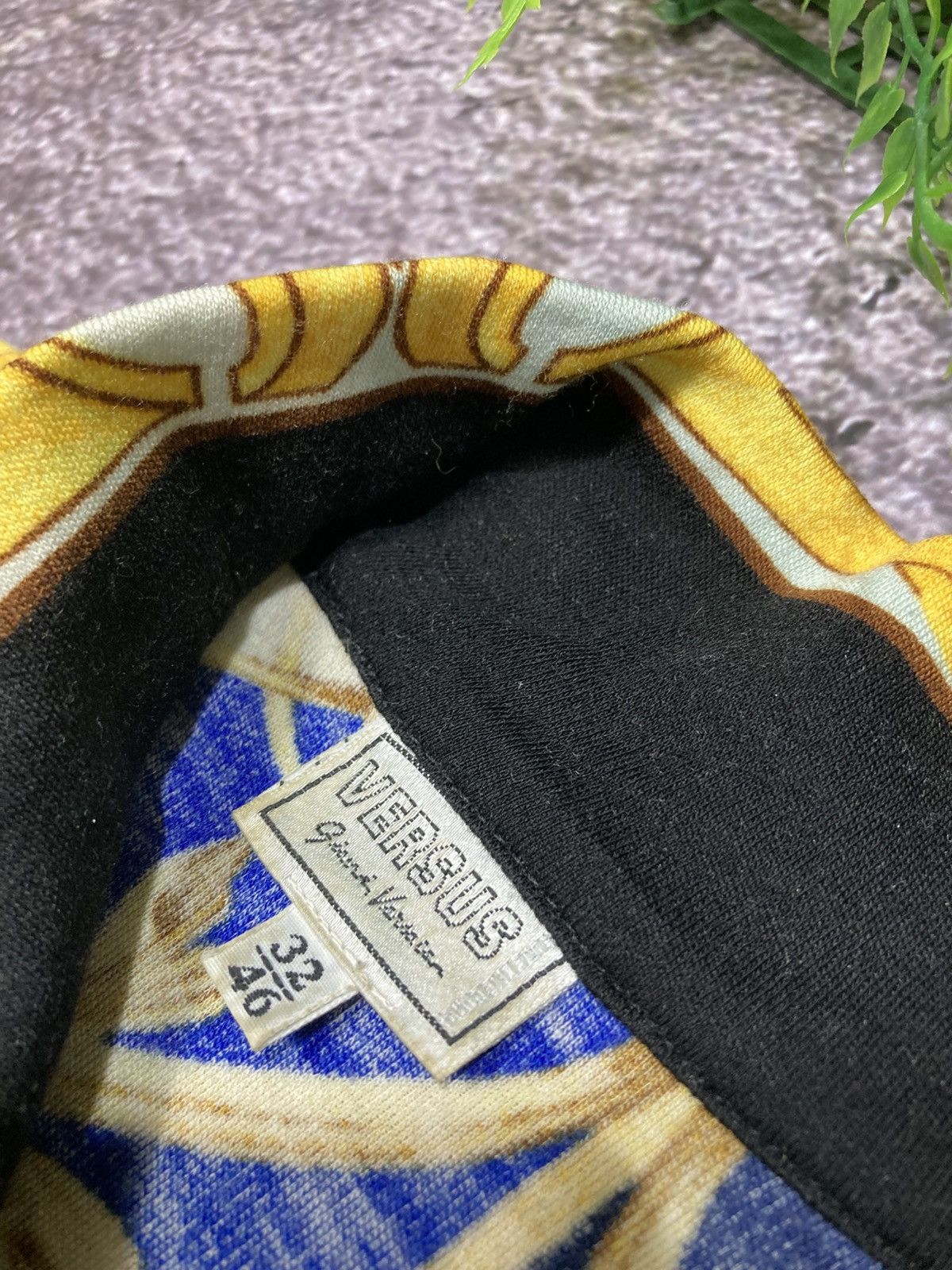 Versace VINTAGE VERSUS GIANNI VERSACE BAROQUE LANA WOOL JUMPER Size L / US 10 / IT 46 - 10 Thumbnail