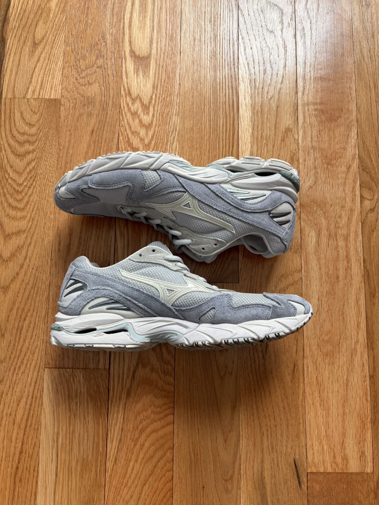 Footpatrol Size 9 Mizuno Foot Patrol "The Artefact Pack" WAVE RIDER 10 Size US 9 / EU 42 - 3 Thumbnail