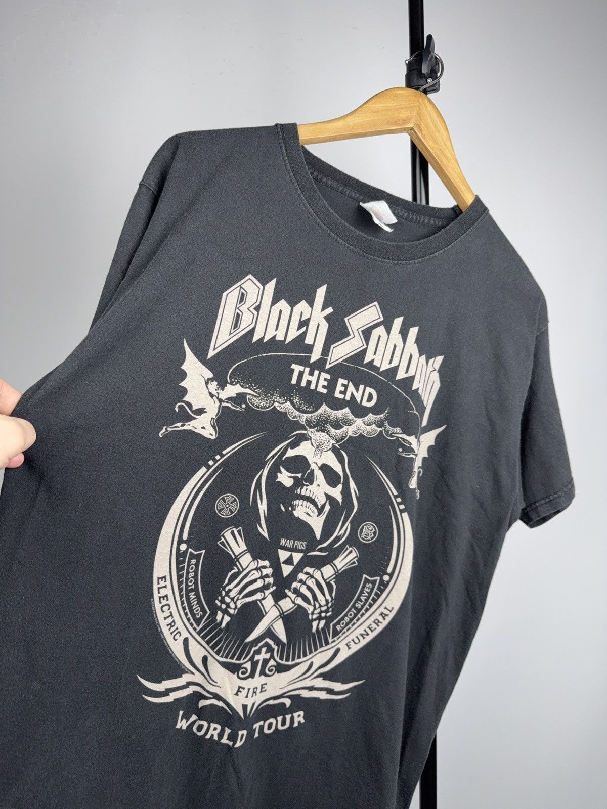 Black Sabbath 2016 Black Sabbath The End World Tour Skull Metal T-Shirt Size US L / EU 52-54 / 3 - 4 Thumbnail