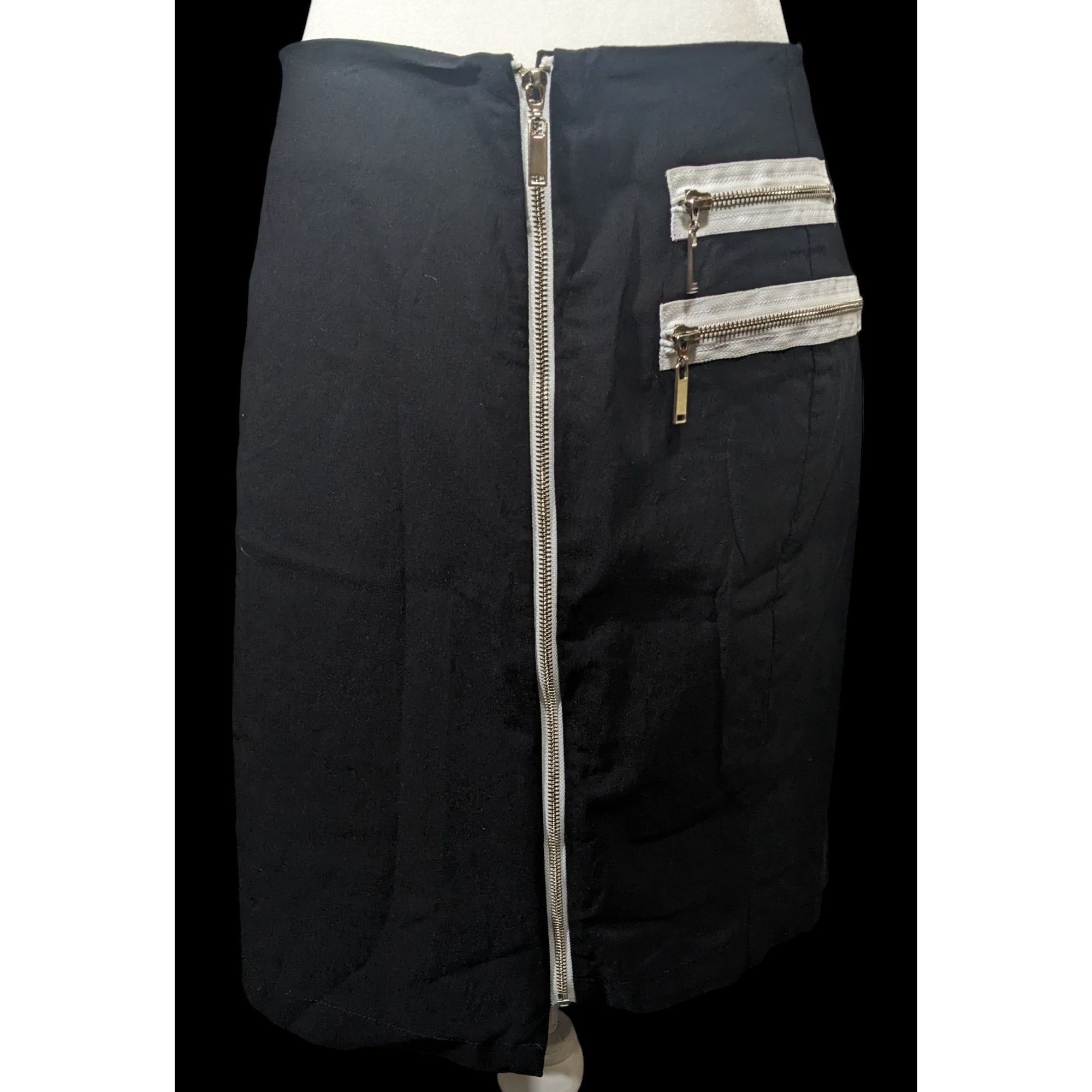 Insight Insight Gothic Black And White Asymmetrical Knee Length Skir Size 28" / US 6 / IT 42 - 1 Thumbnail