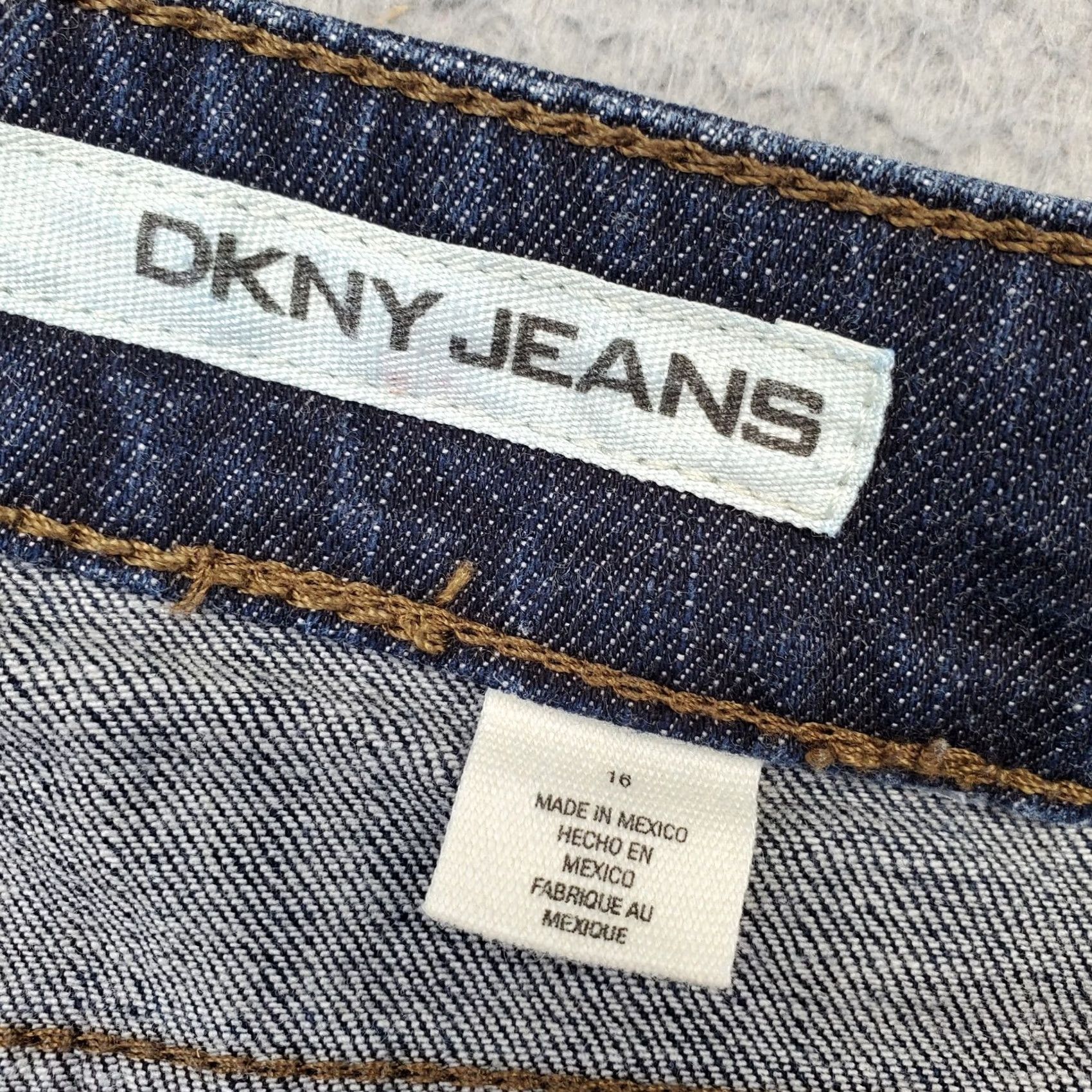 DKNY DKNY Jeans Womens 16 Blue Denim Dark Wash Cropped Stretch Ankle Slit Boho Shirt Size 38" / US 16 / IT 52 - 7 Thumbnail