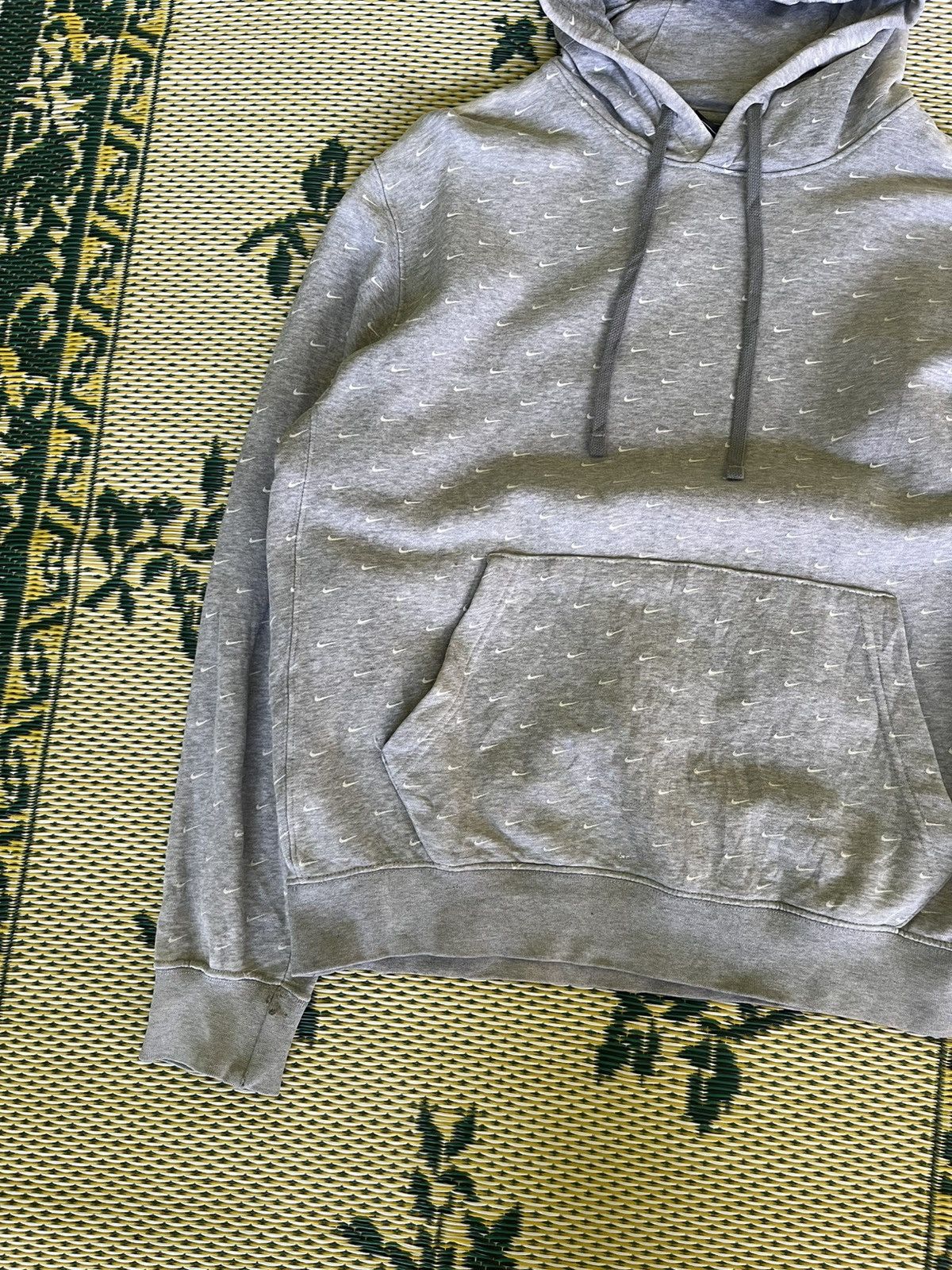 Nike Nike Mini Swoosh All Over Print Distressed Hoodie Size US L / EU 52-54 / 3 - 4 Thumbnail