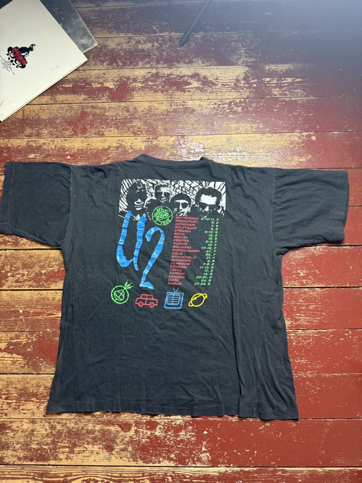 Vintage Vintage U2 all over print Zooropa 93 Tourshirt Size US M / EU 48-50 / 2 - 4 Thumbnail