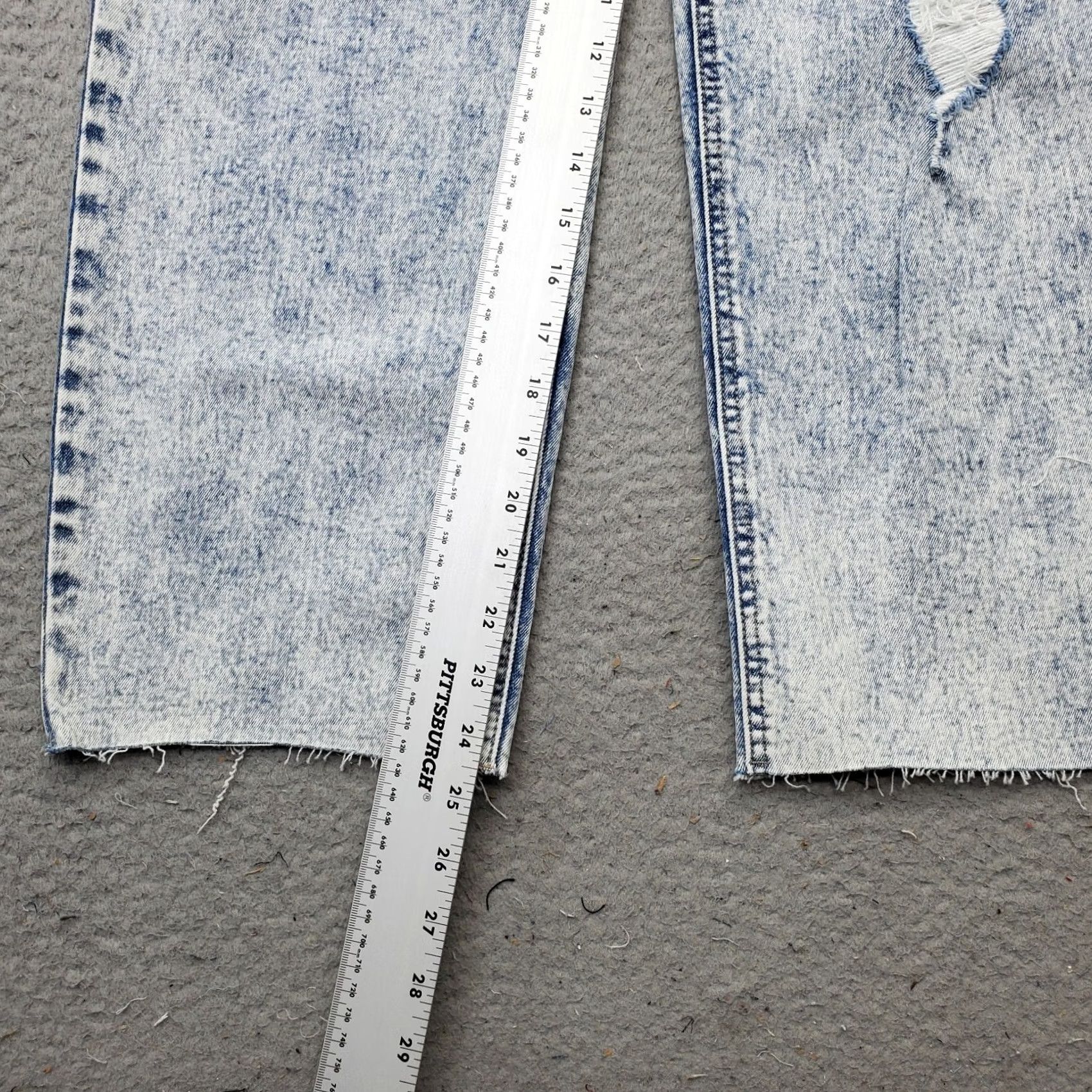 Vintage Indigo Rein Jeans Women’s 13/30 Indigo Rein Straight Jeans 5-Pocket High Rise Distressed Blue Denim W/ Pockets Mens? Size 34" / US 12 / IT 48 - 4 Thumbnail