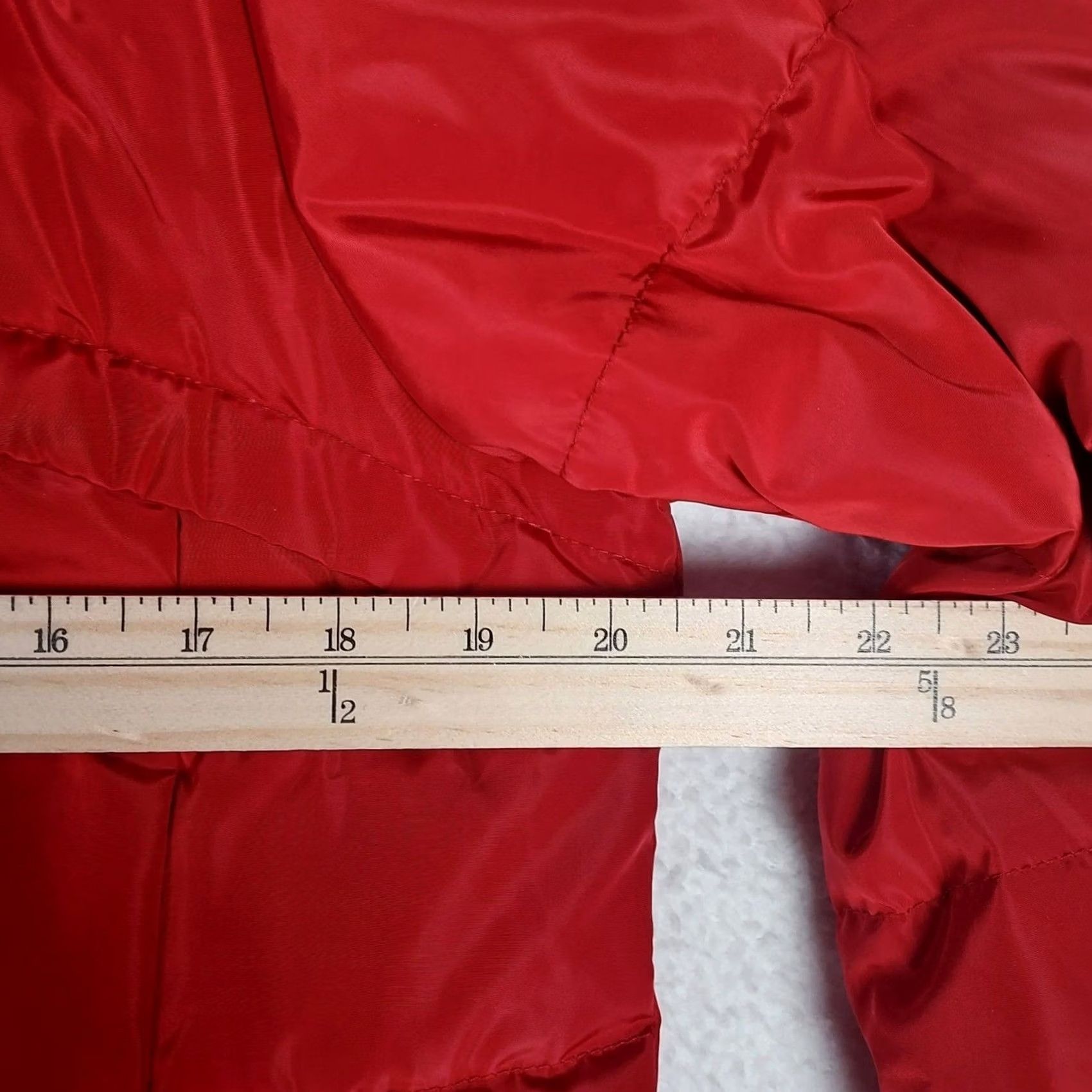 Vintage VINTAGE? No — Epsion Womens Down Puffer Coat L Red Hooded Quilted Faux Fur Trim Winter Jacket Womens Size L / US 10 / IT 46 - 6 Thumbnail